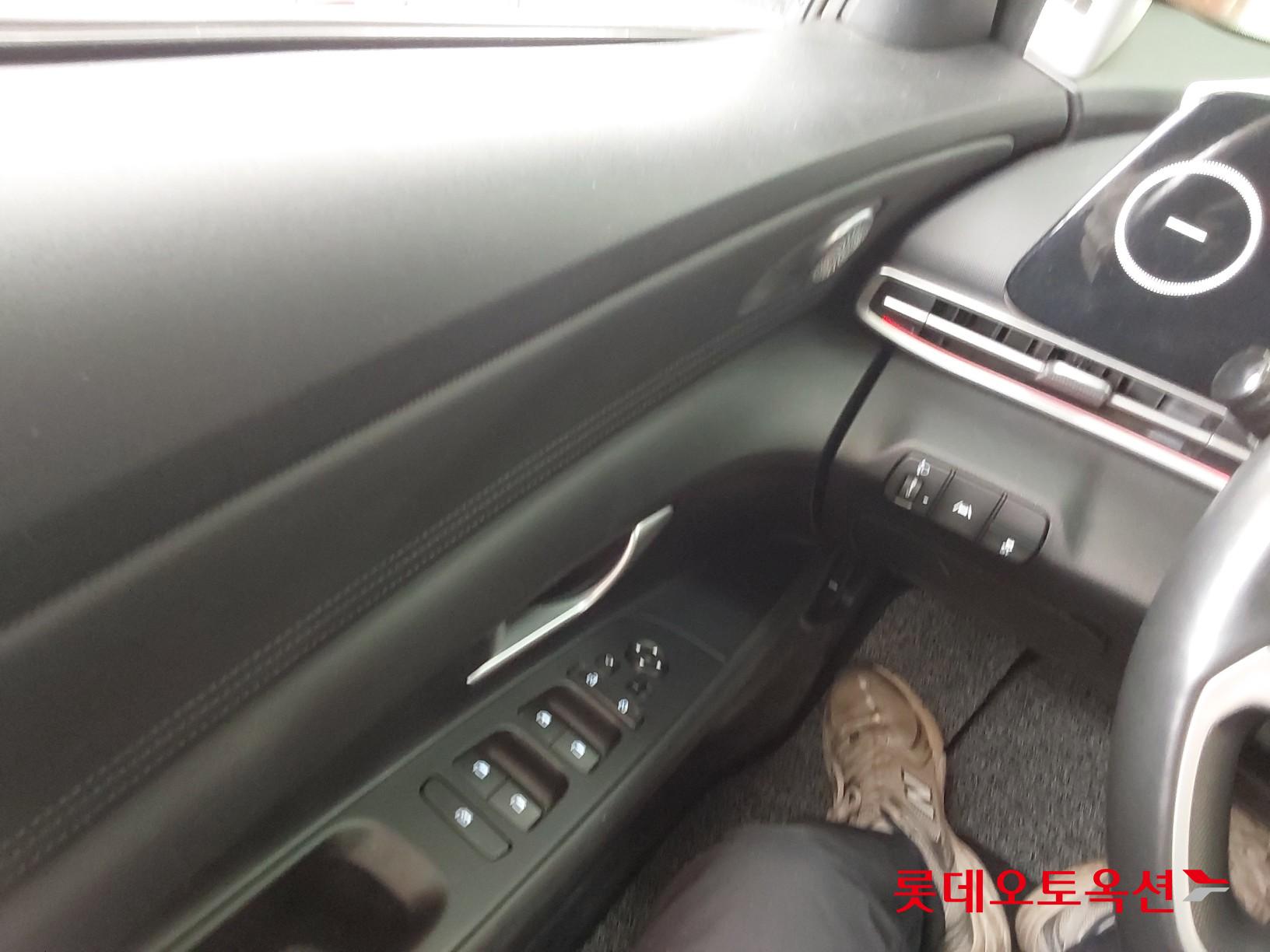 Hyundai Elantra 2022 - Image 29