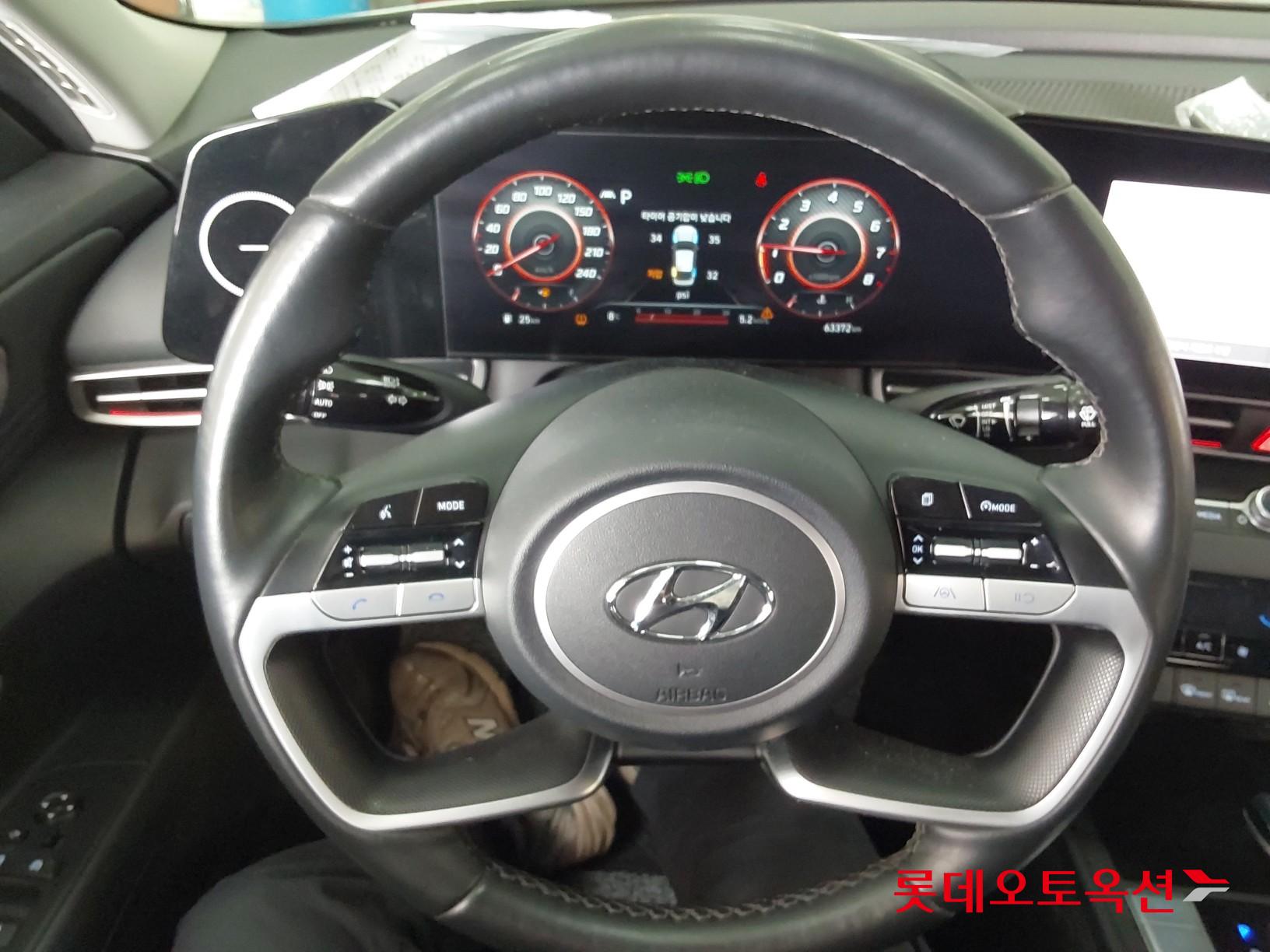 Hyundai Elantra 2022 - Image 30