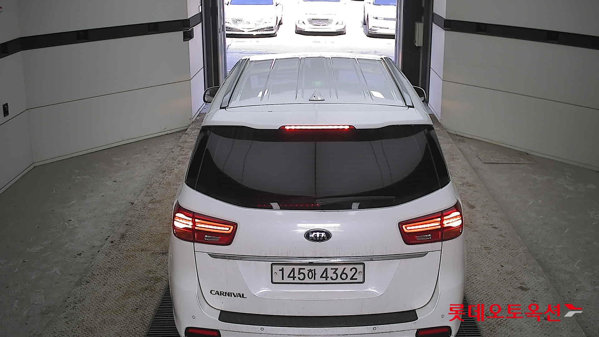 Kia New Carnival 2020 - Image 17
