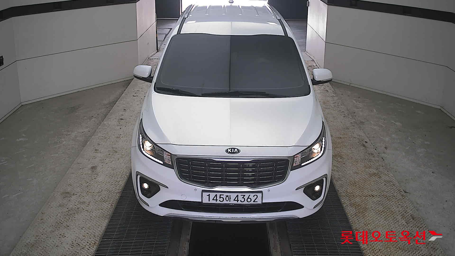 Kia New Carnival
