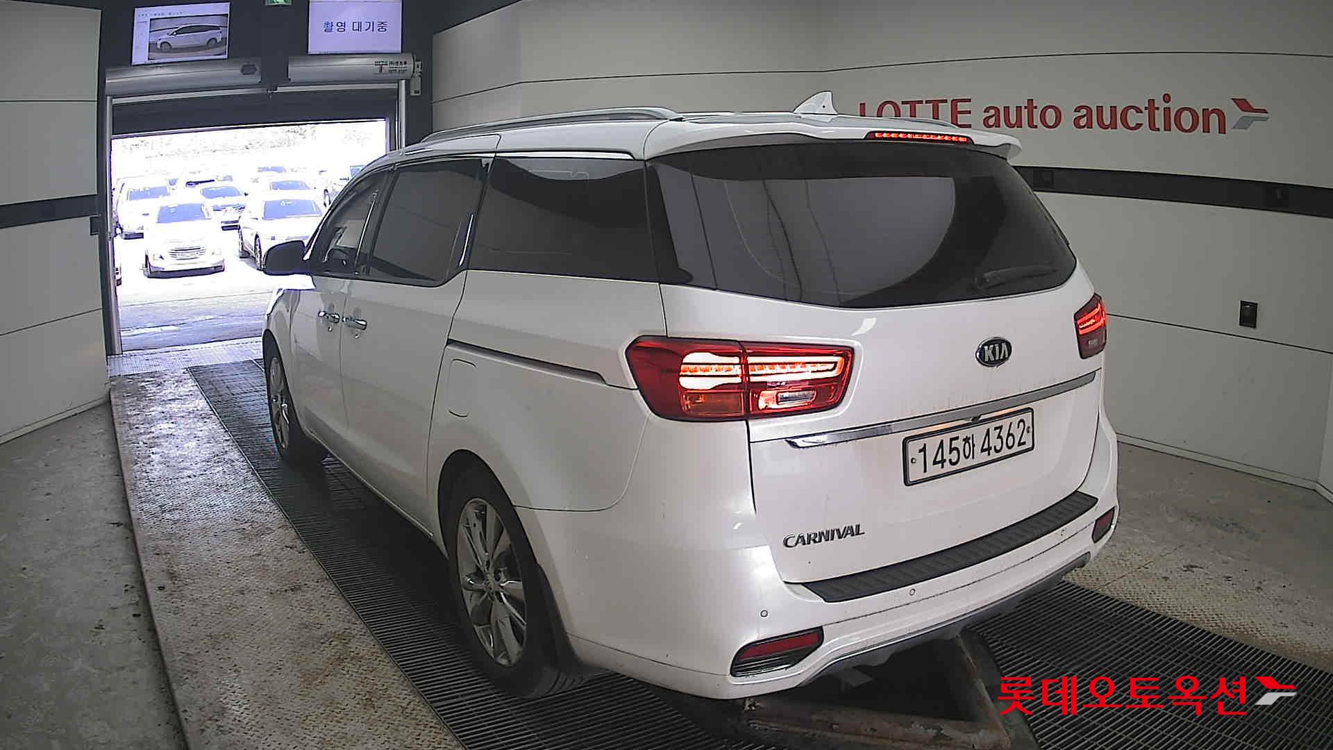 Kia New Carnival 2020 - Image 16
