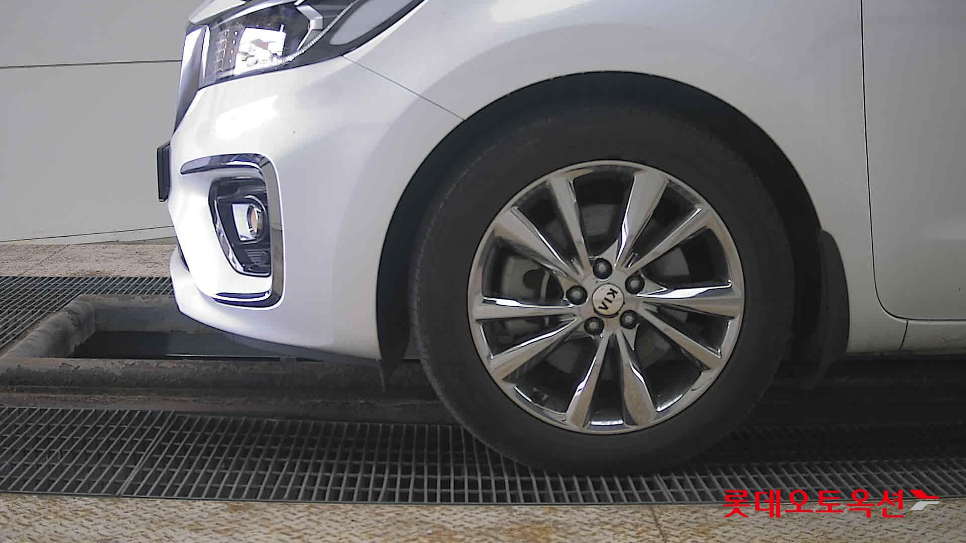 Kia New Carnival 2020 - Image 25