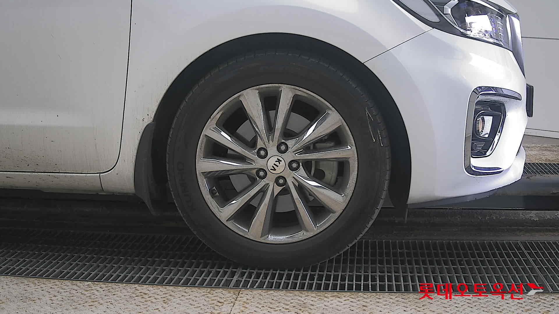 Kia New Carnival 2020 - Image 27