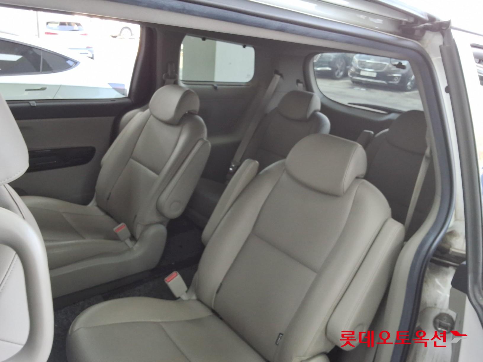 Kia New Carnival 2020 - Image 38