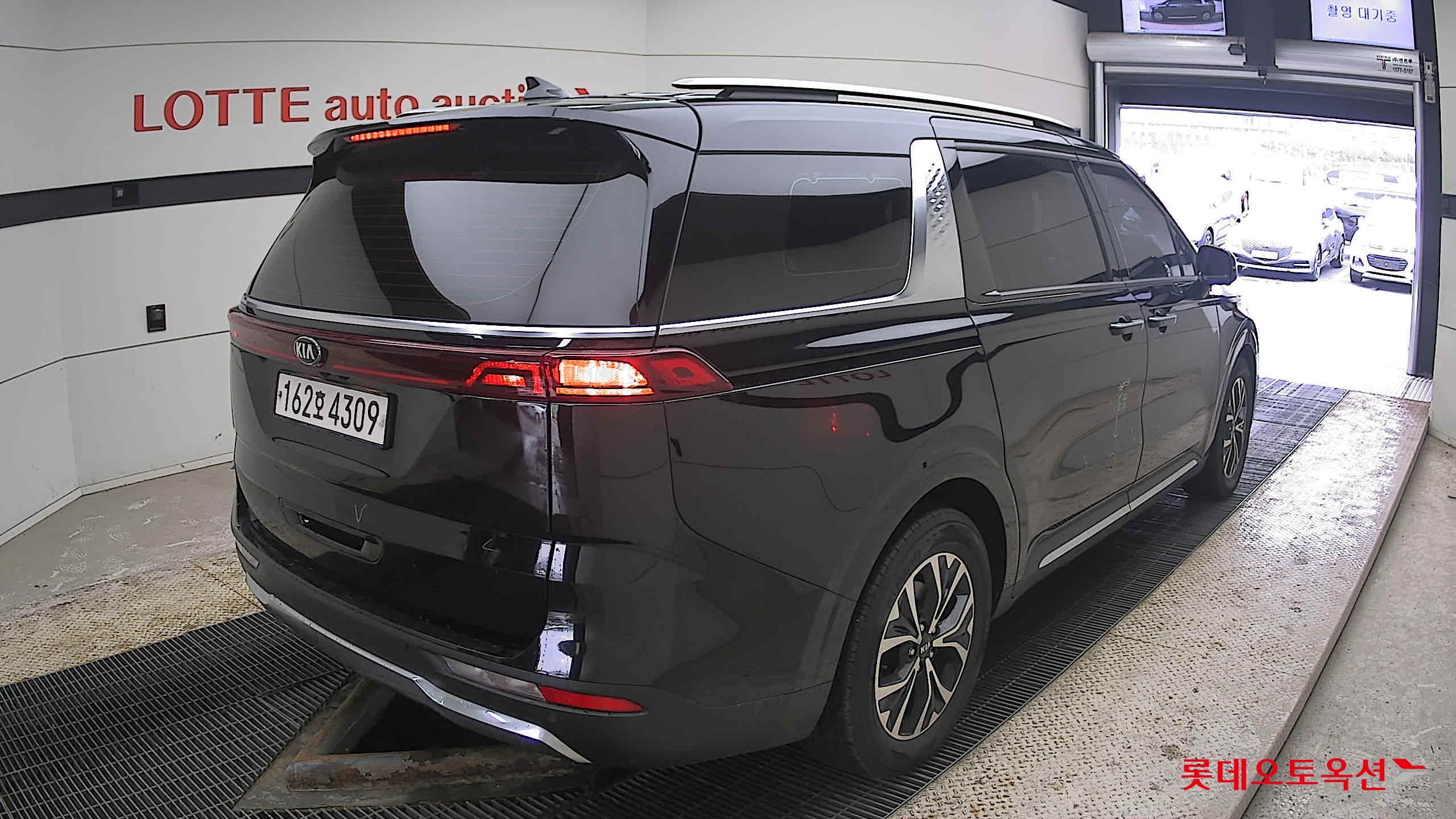 Kia Carnival 2021 - Image 5