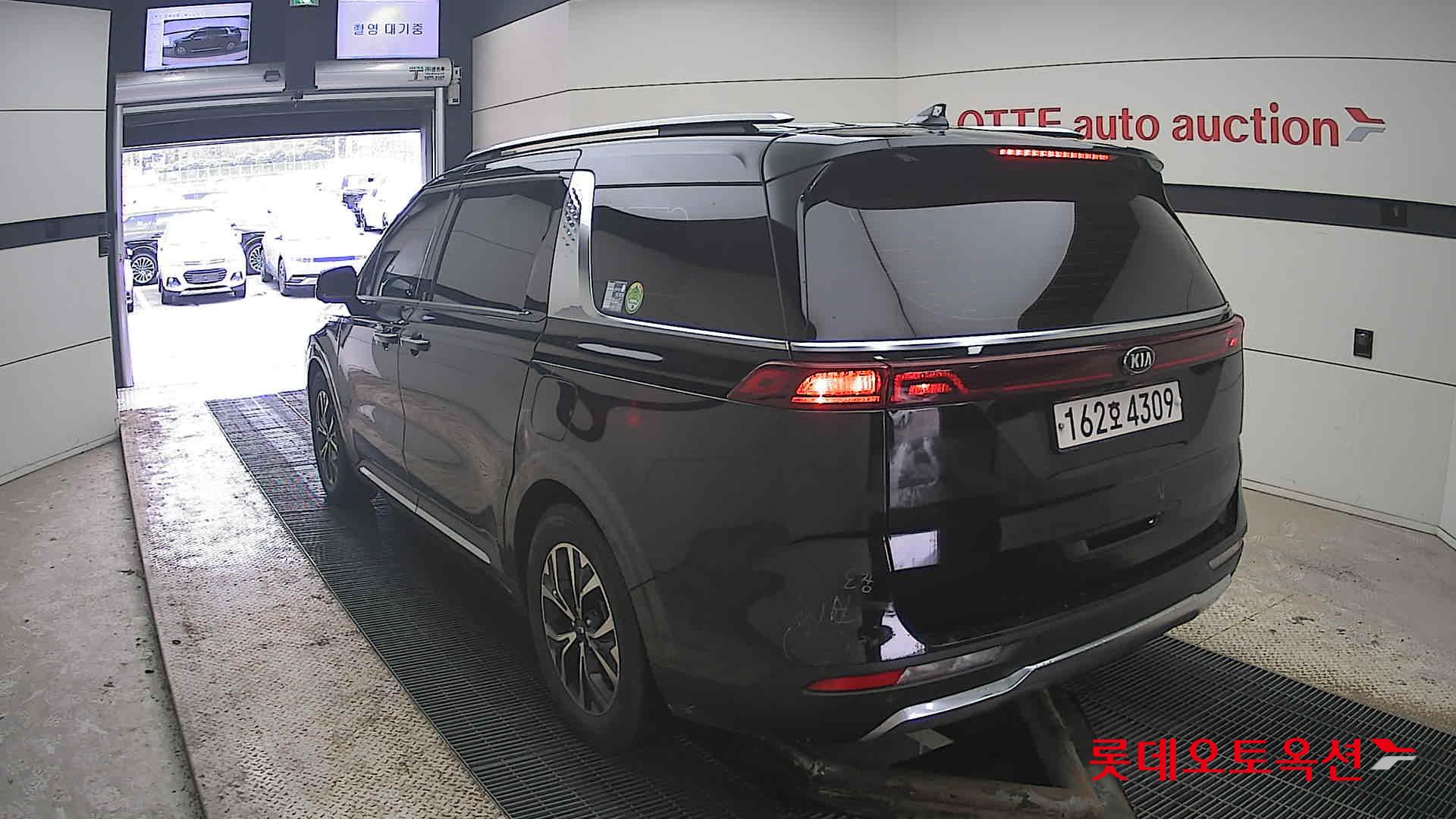 Kia Carnival 2021 - Image 16