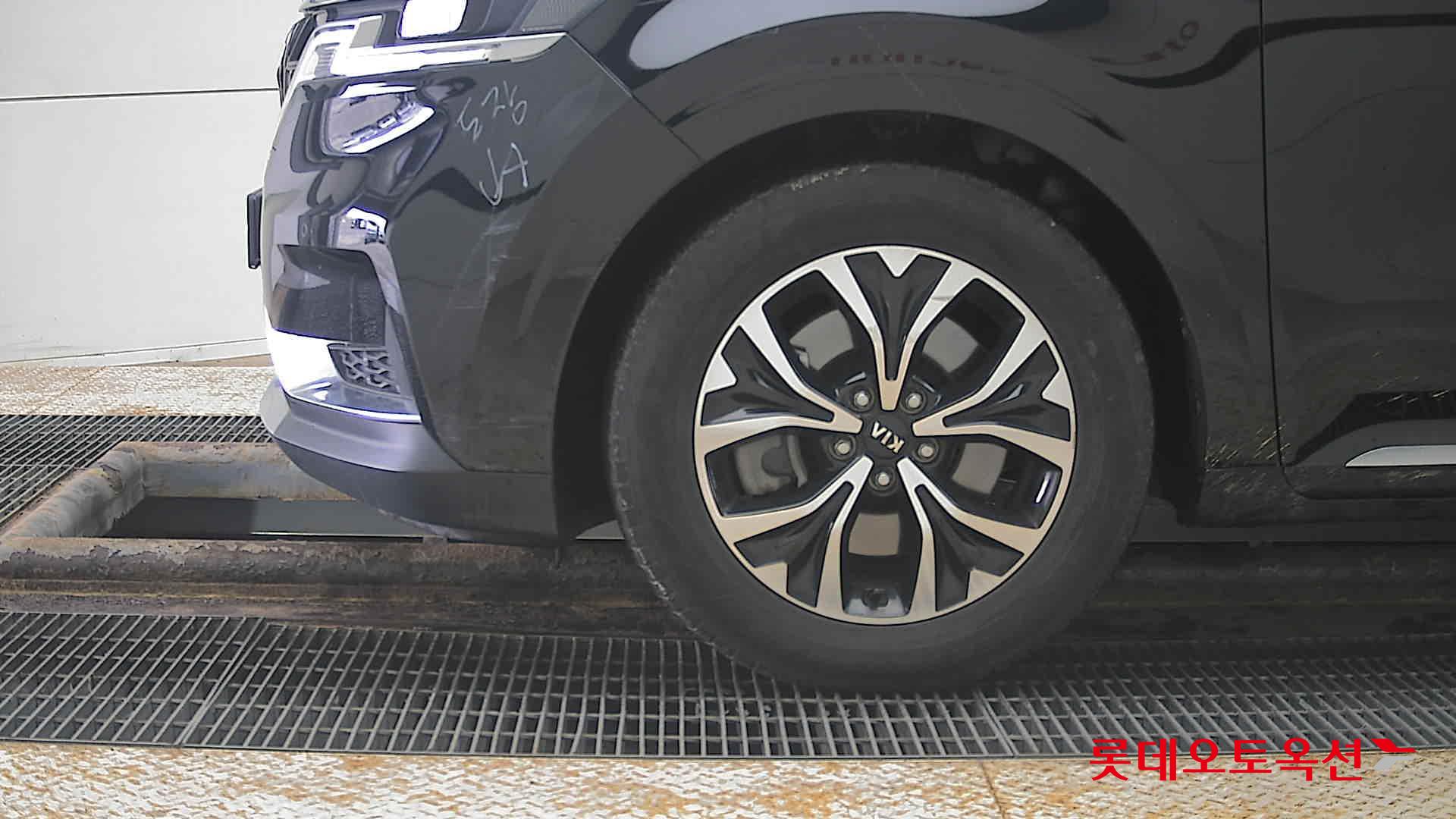 Kia Carnival 2021 - Image 25