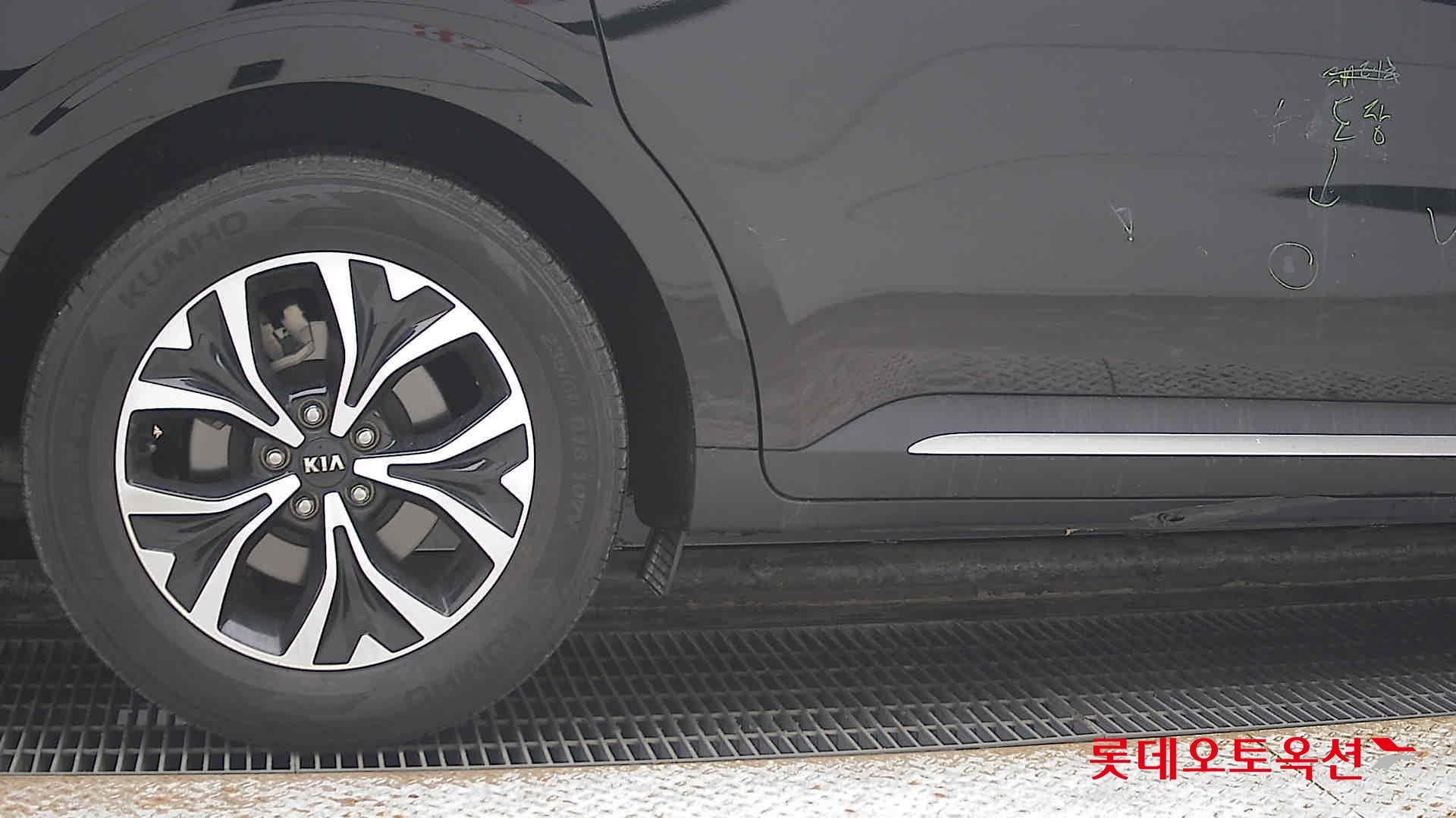Kia Carnival 2021 - Image 28