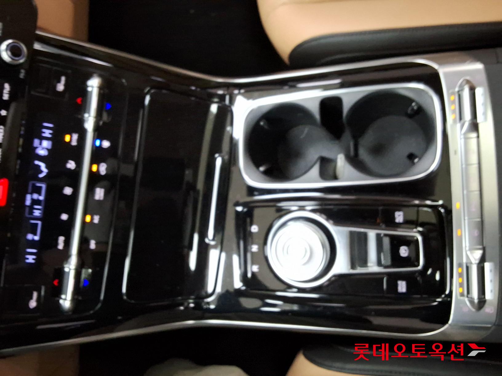 Kia Carnival 2021 - Image 32