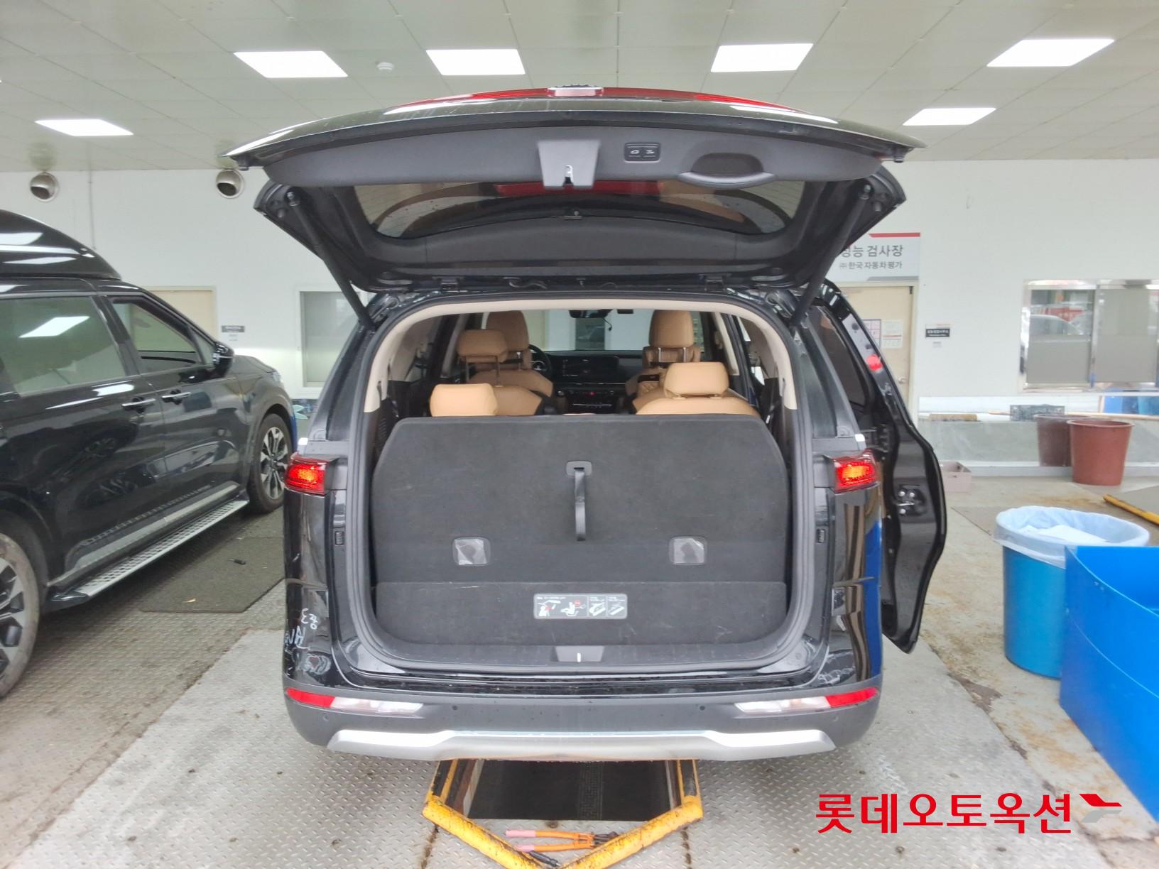 Kia Carnival 2021 - Image 38