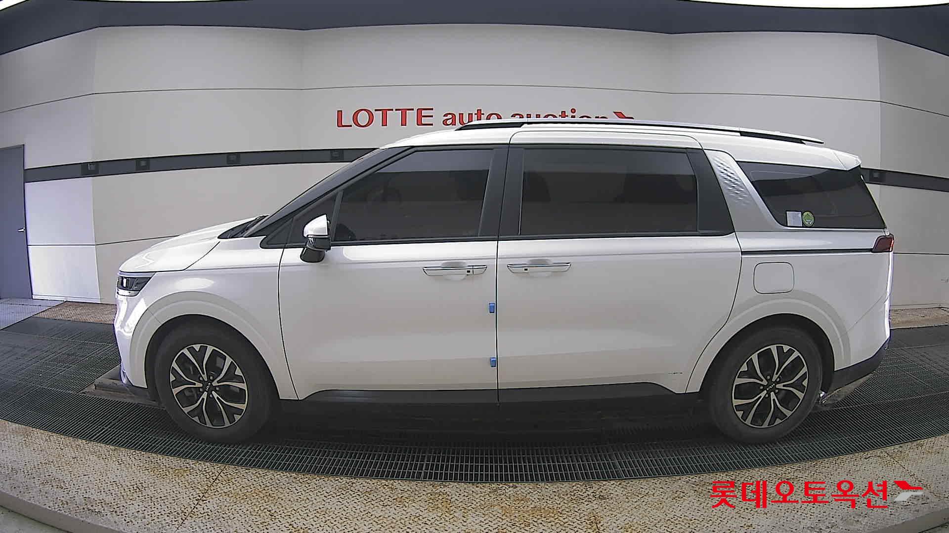 Kia Carnival 2022 - Image 13