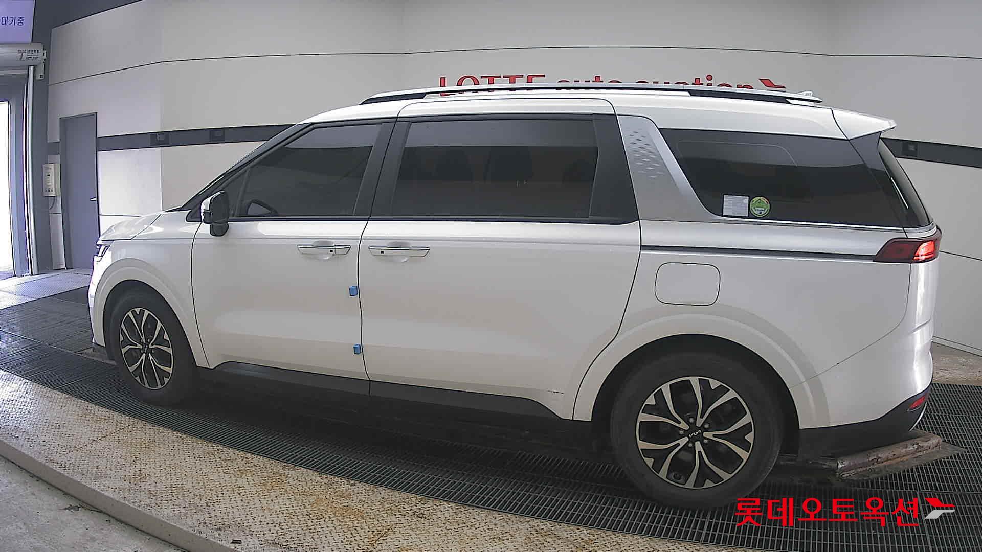 Kia Carnival 2022 - Image 14