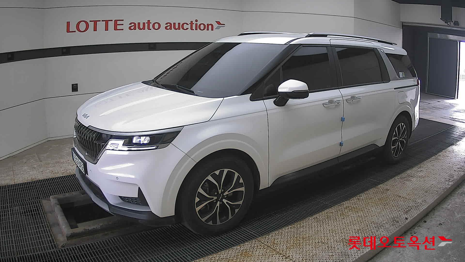 Kia Carnival 2022 - Image 11