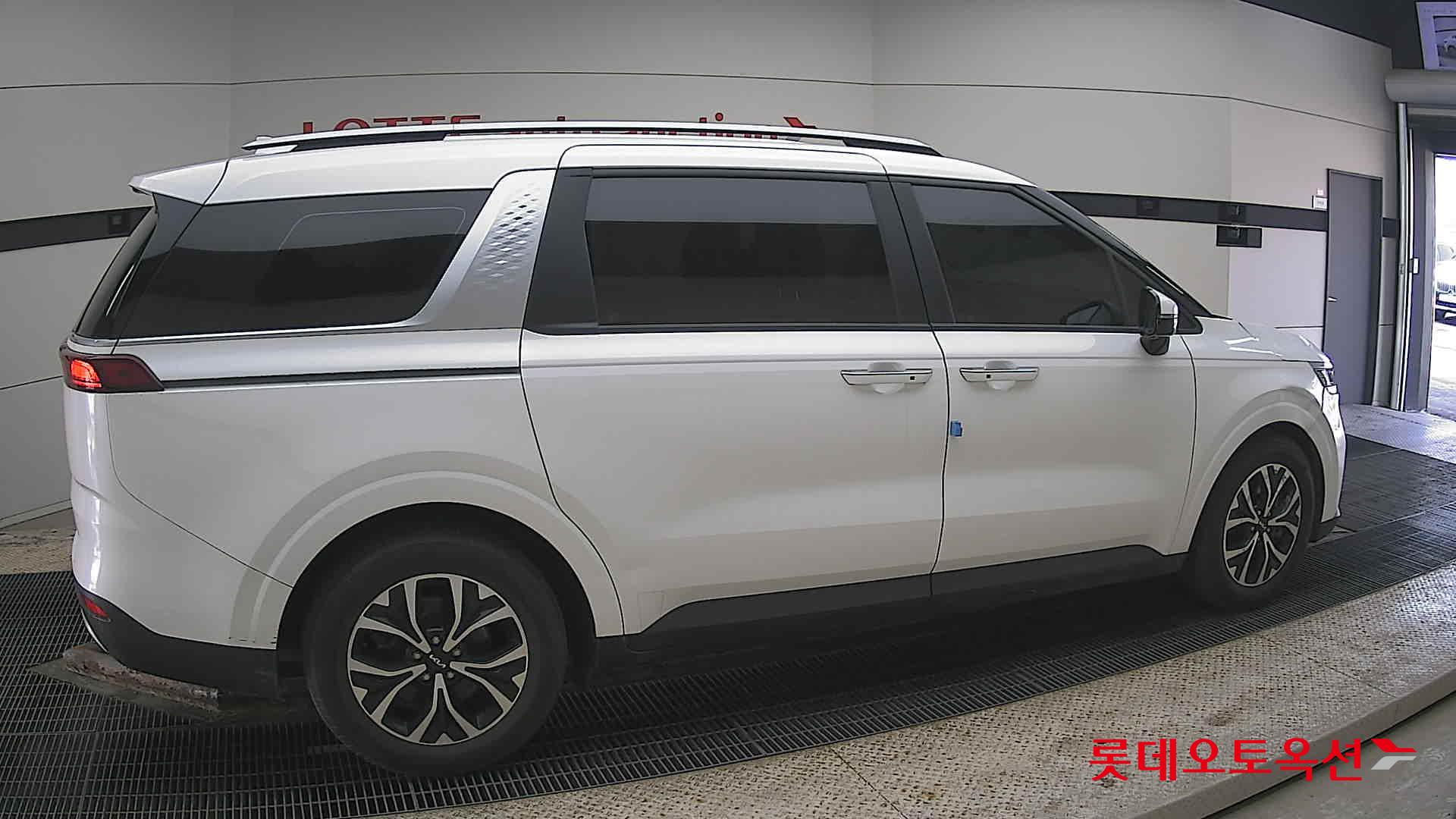 Kia Carnival 2022 - Image 20