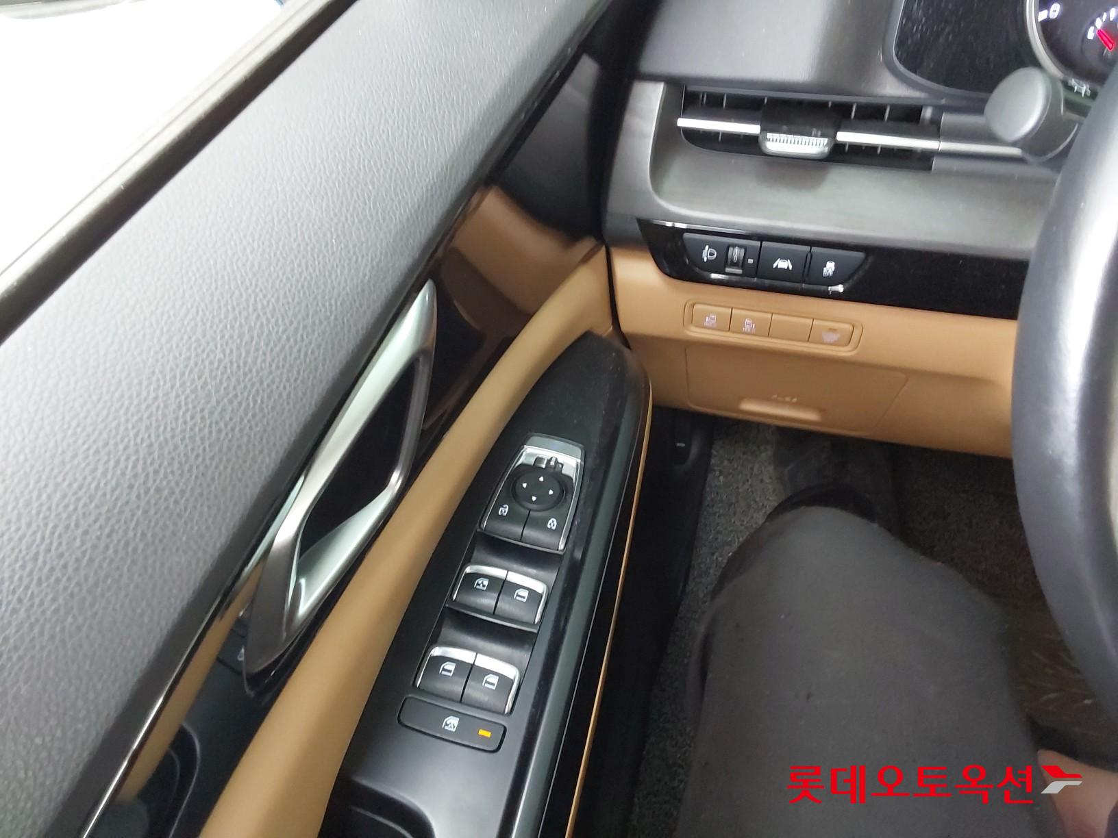 Kia Carnival 2022 - Image 29