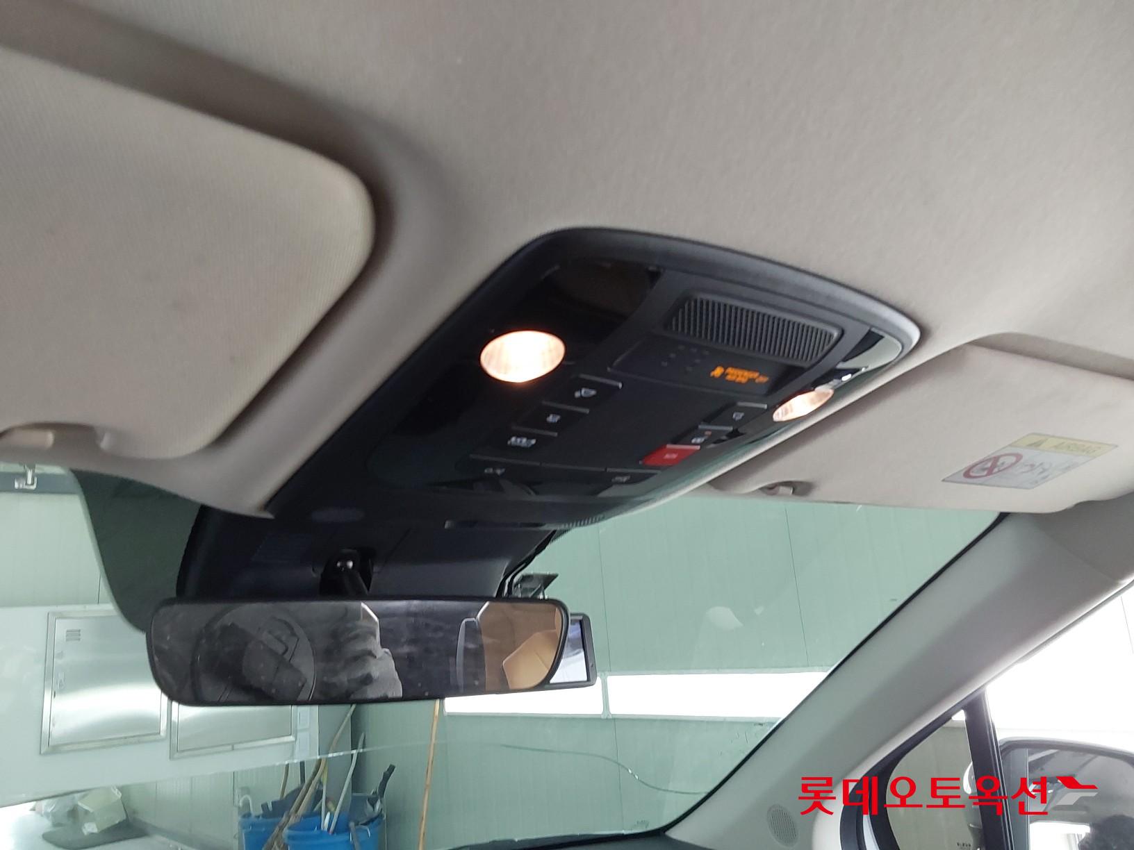 Kia Carnival 2022 - Image 31