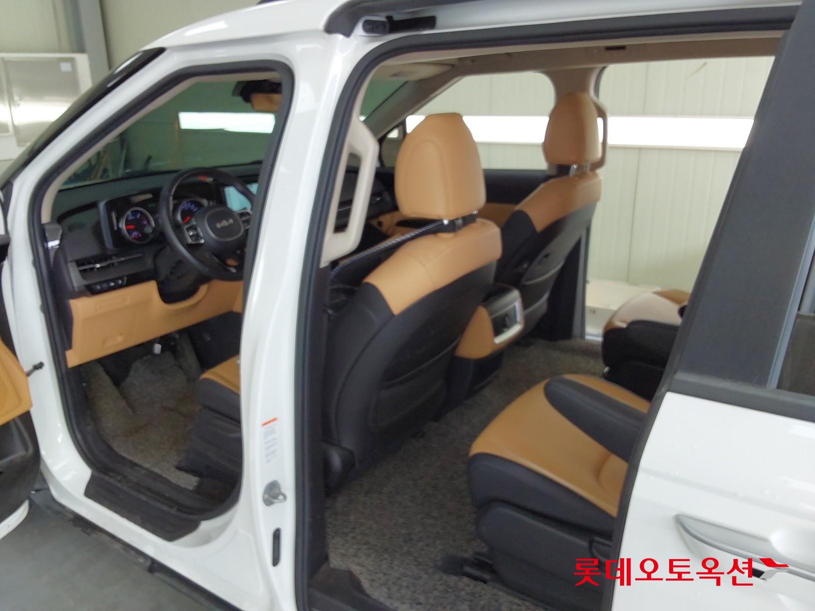 Kia Carnival 2022 - Image 37