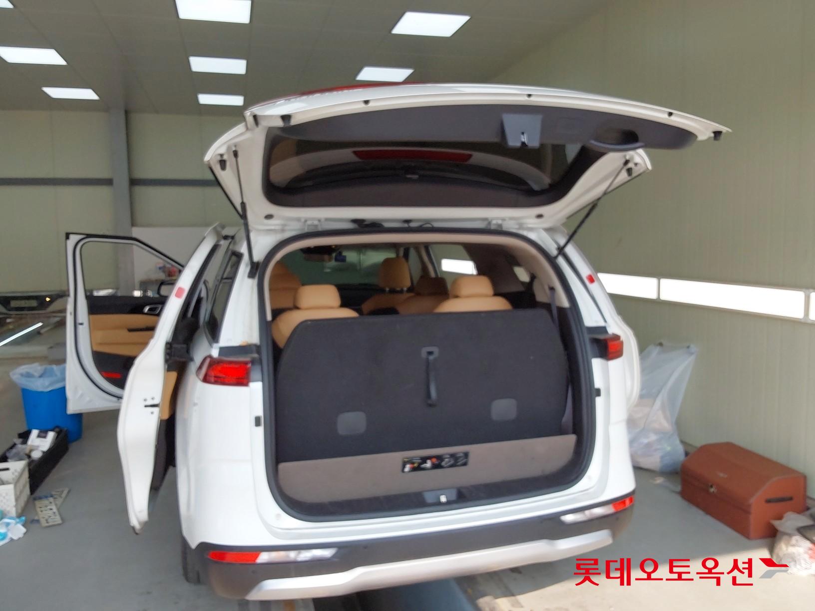 Kia Carnival 2022 - Image 9