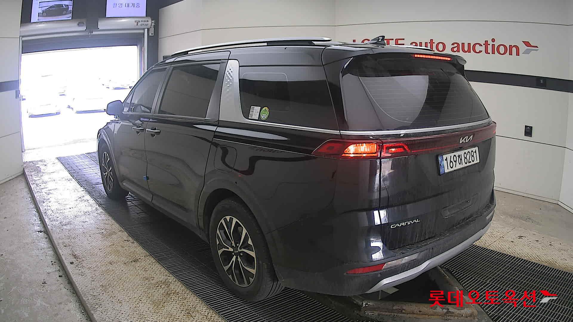 Kia Carnival 2023 - Image 4