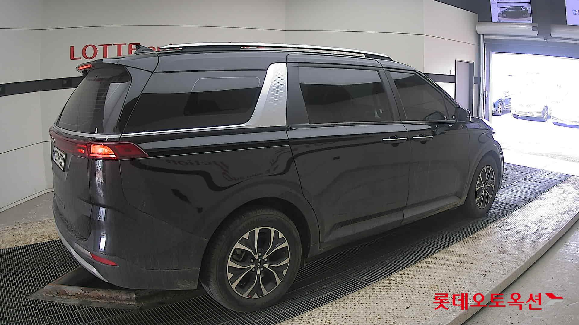 Kia Carnival 2023 - Image 19