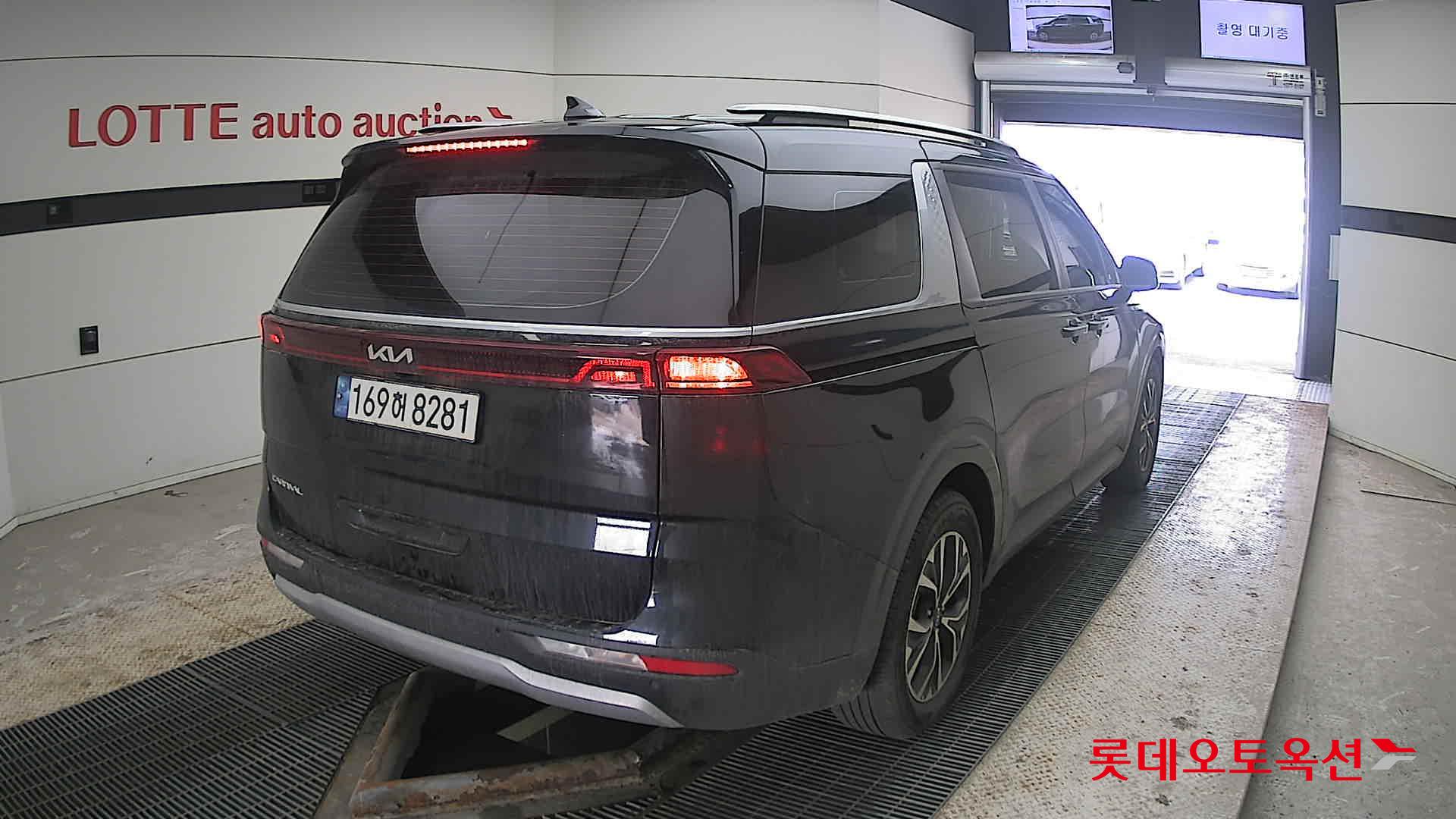 Kia Carnival 2023 - Image 18