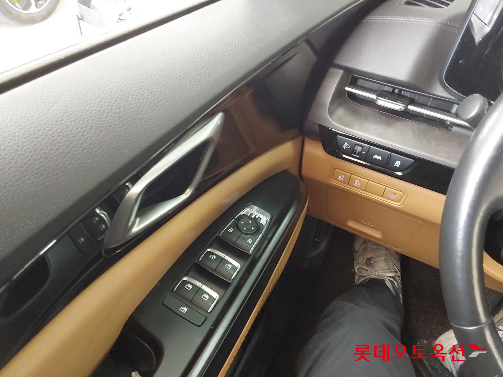 Kia Carnival 2023 - Image 29