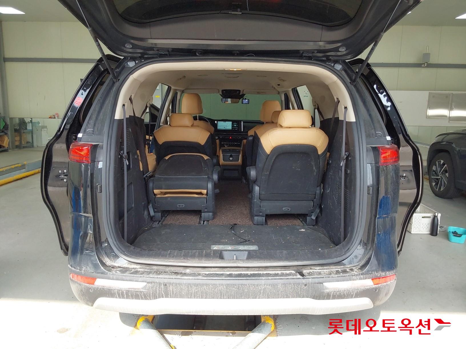 Kia Carnival 2023 - Image 9