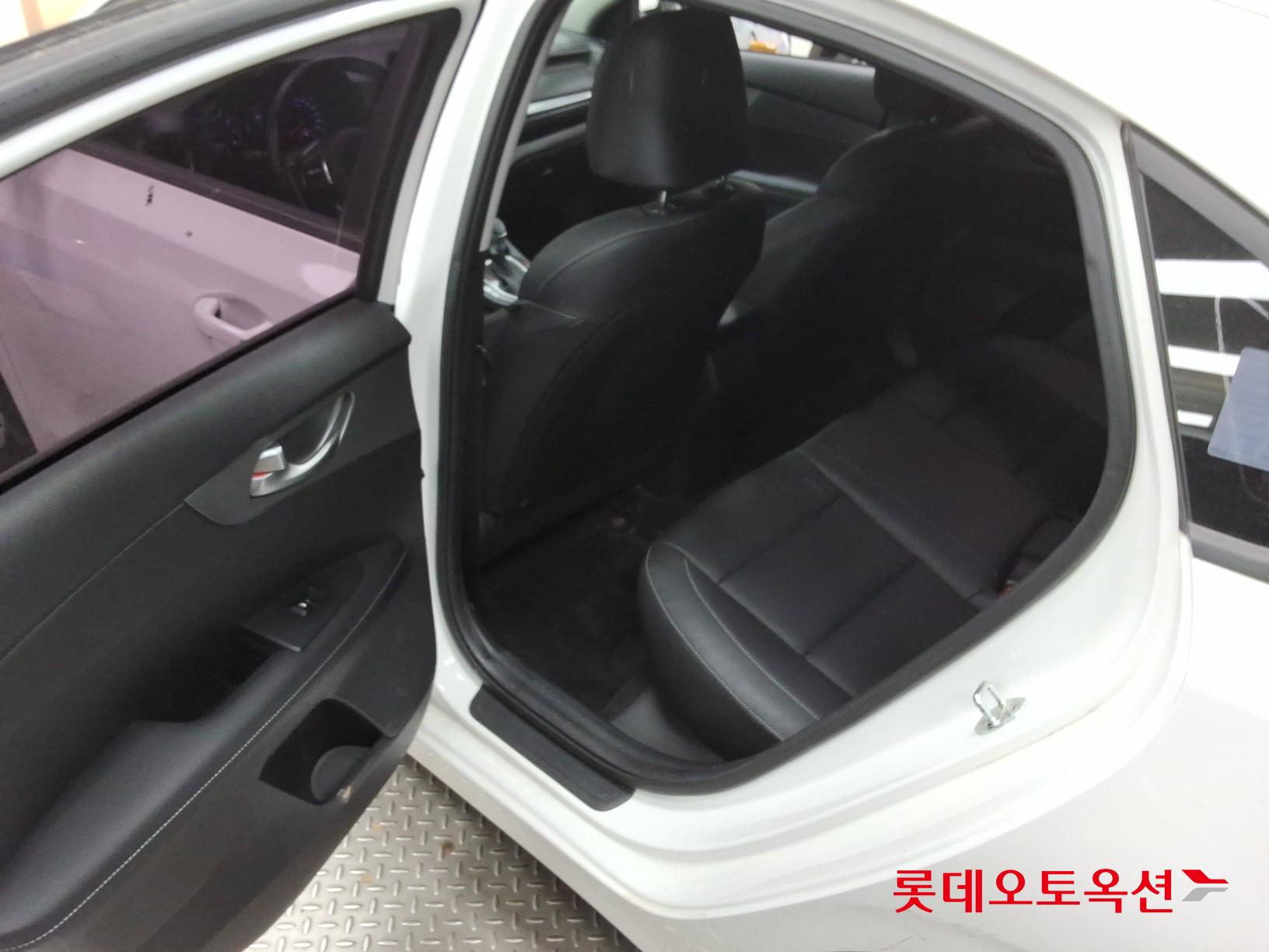 كيا K3 2020 - صورة 9