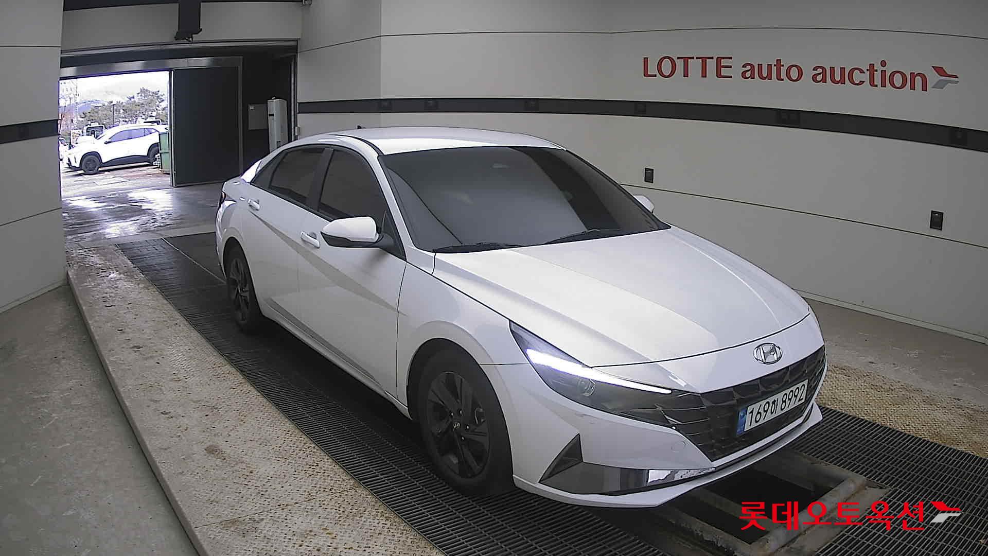 Hyundai Elantra 2023 - Image 6