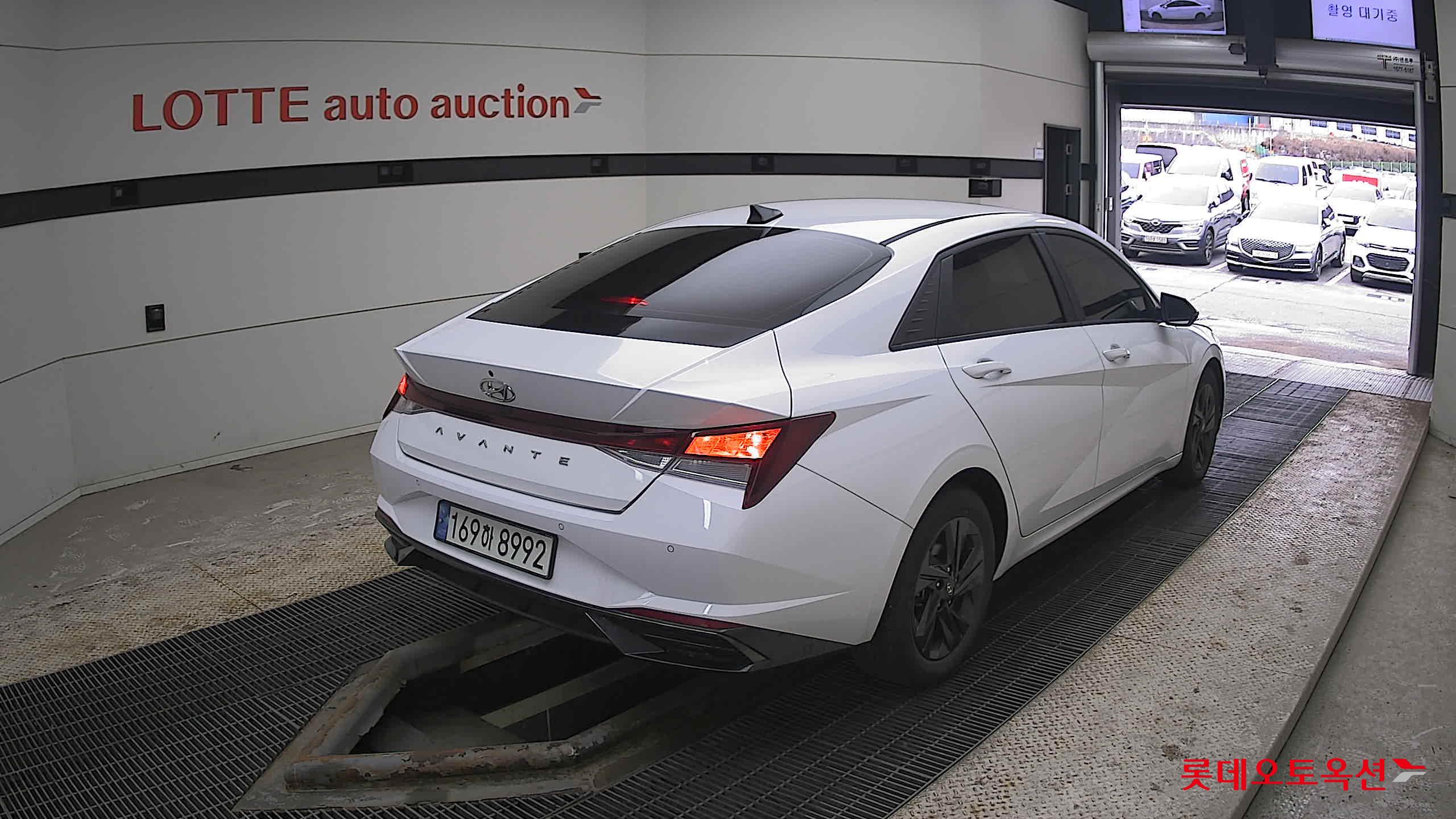 Hyundai Elantra 2023 - Image 5