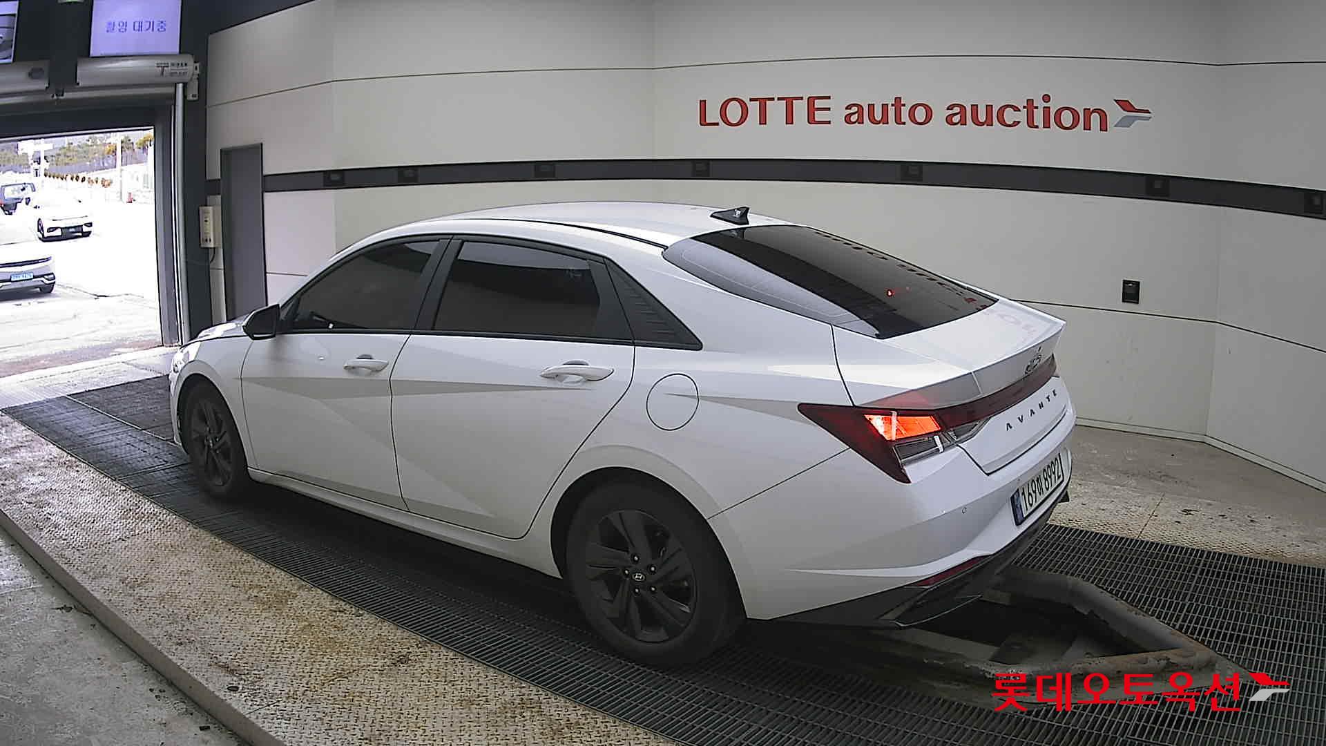 Hyundai Elantra 2023 - Image 15