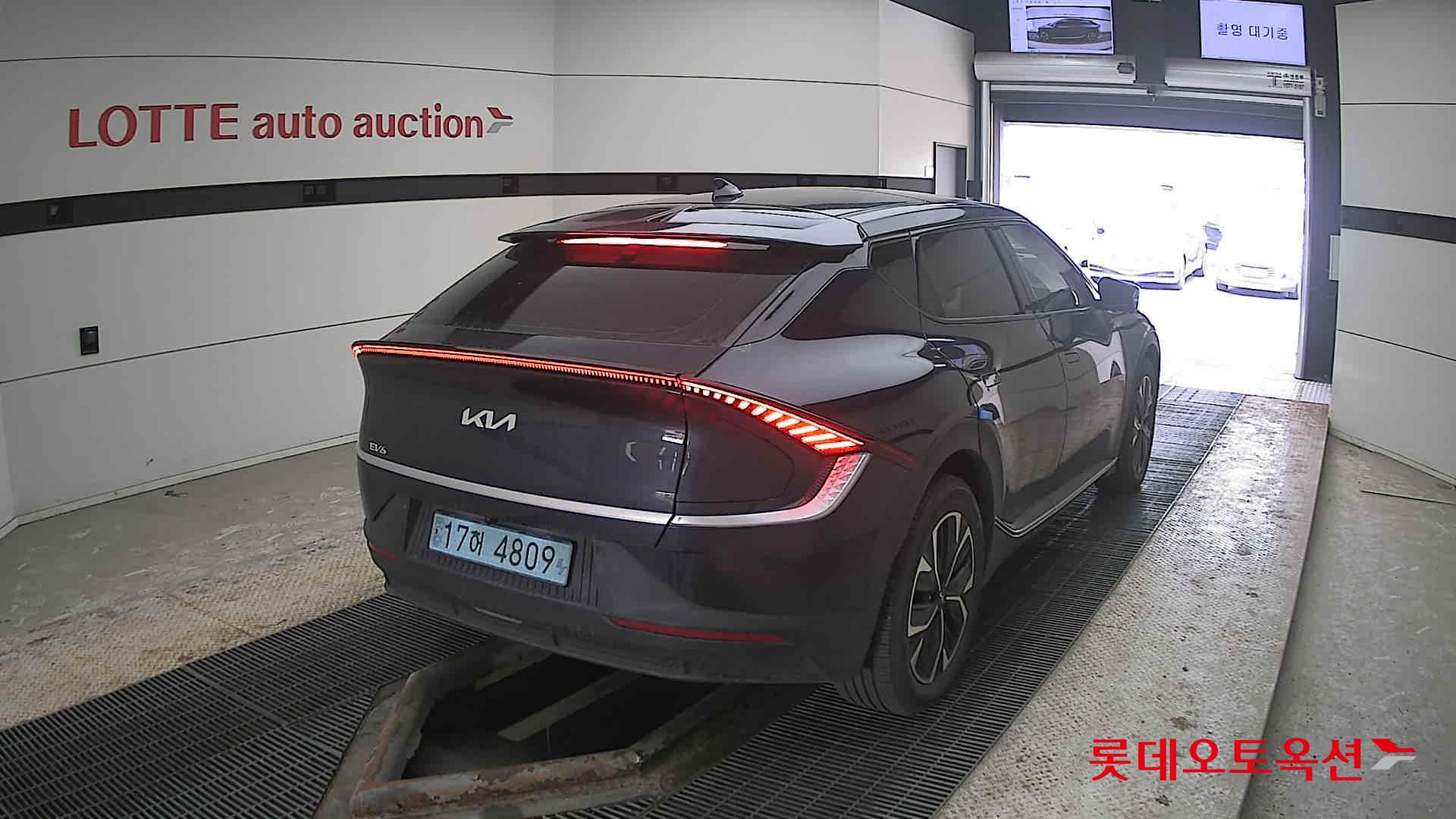 Kia EV6 2022 - Image 18