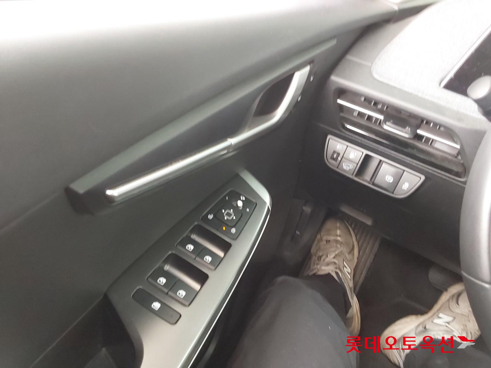 Kia EV6 2022 - Image 29