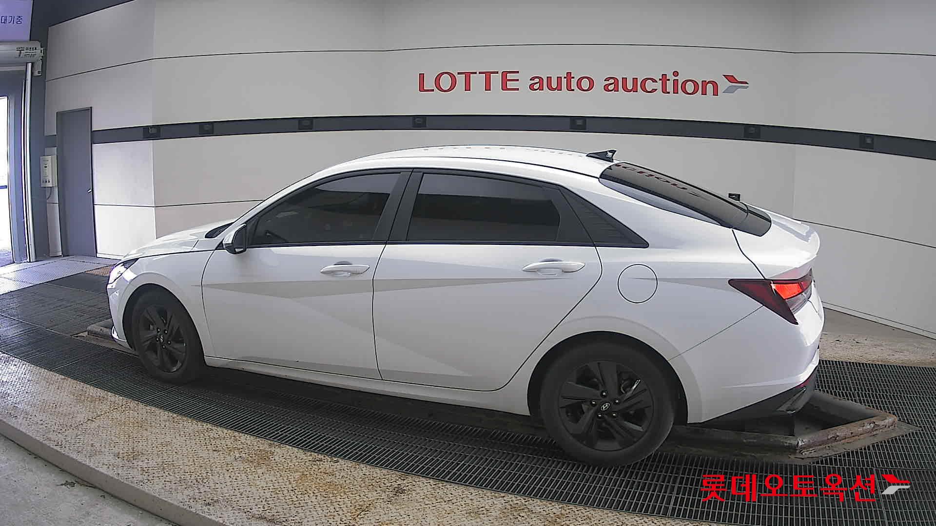 هيونداي إلانترا 2023 - صورة 14