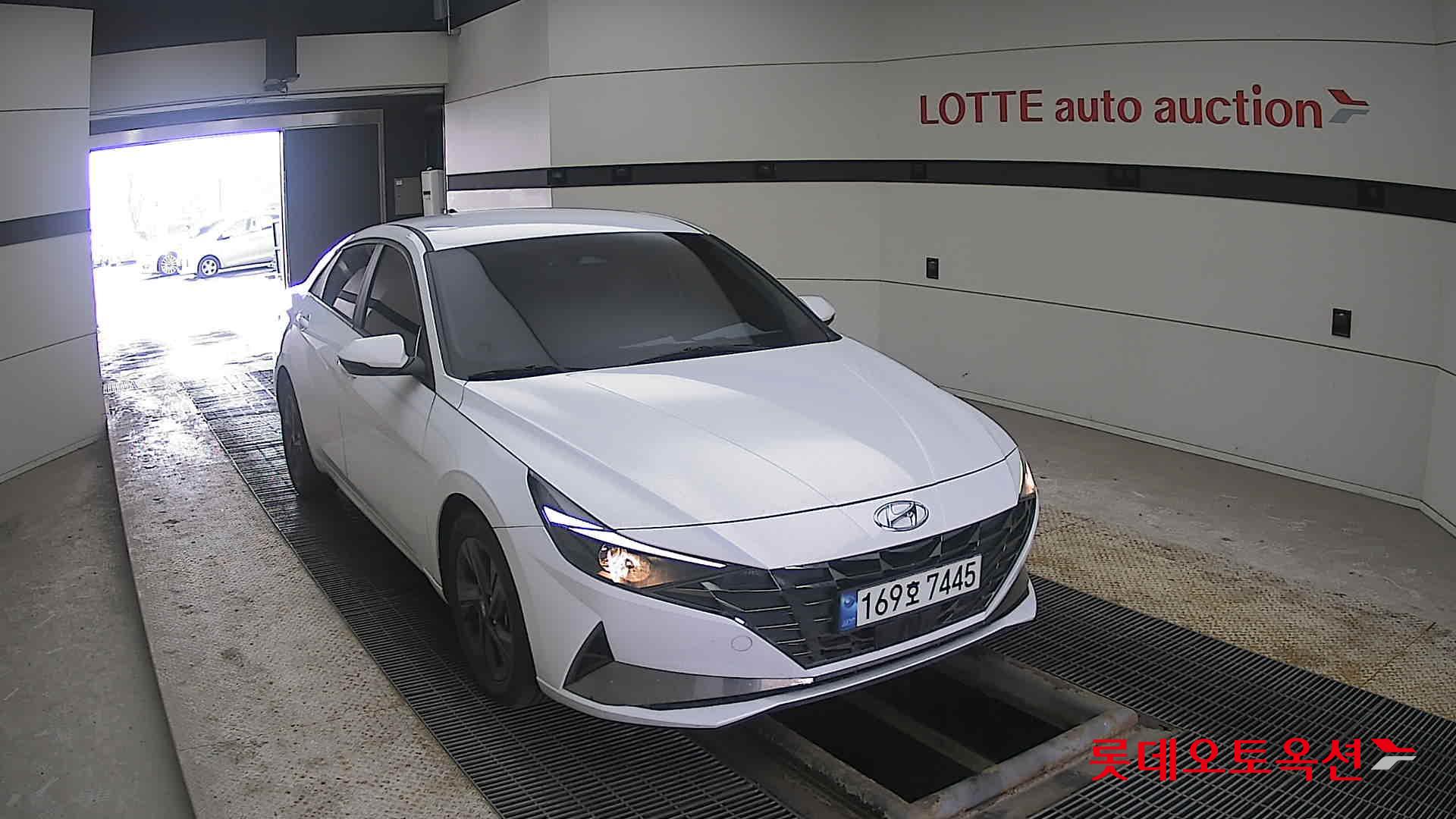 هيونداي إلانترا 2023 - صورة 24