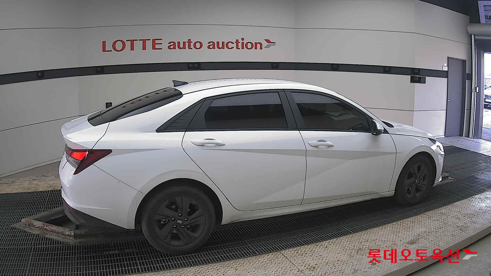 هيونداي إلانترا 2023 - صورة 20