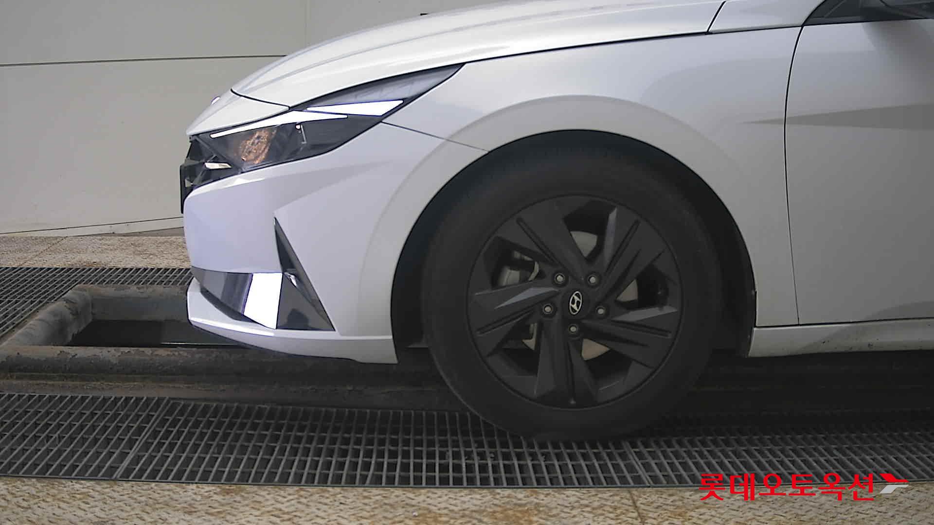 هيونداي إلانترا 2023 - صورة 25