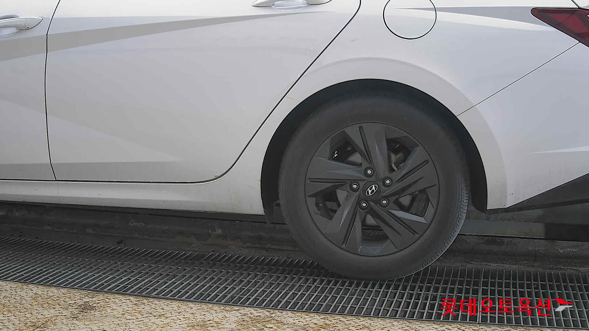 هيونداي إلانترا 2023 - صورة 26