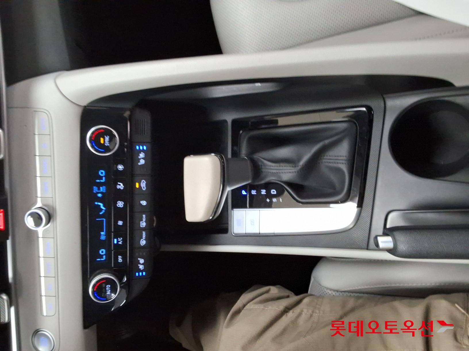 هيونداي إلانترا 2023 - صورة 32