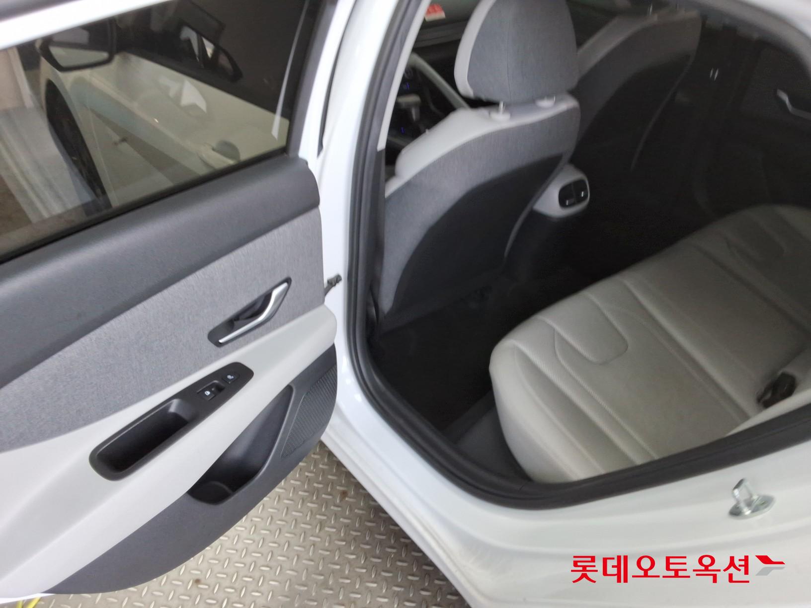 هيونداي إلانترا 2023 - صورة 37