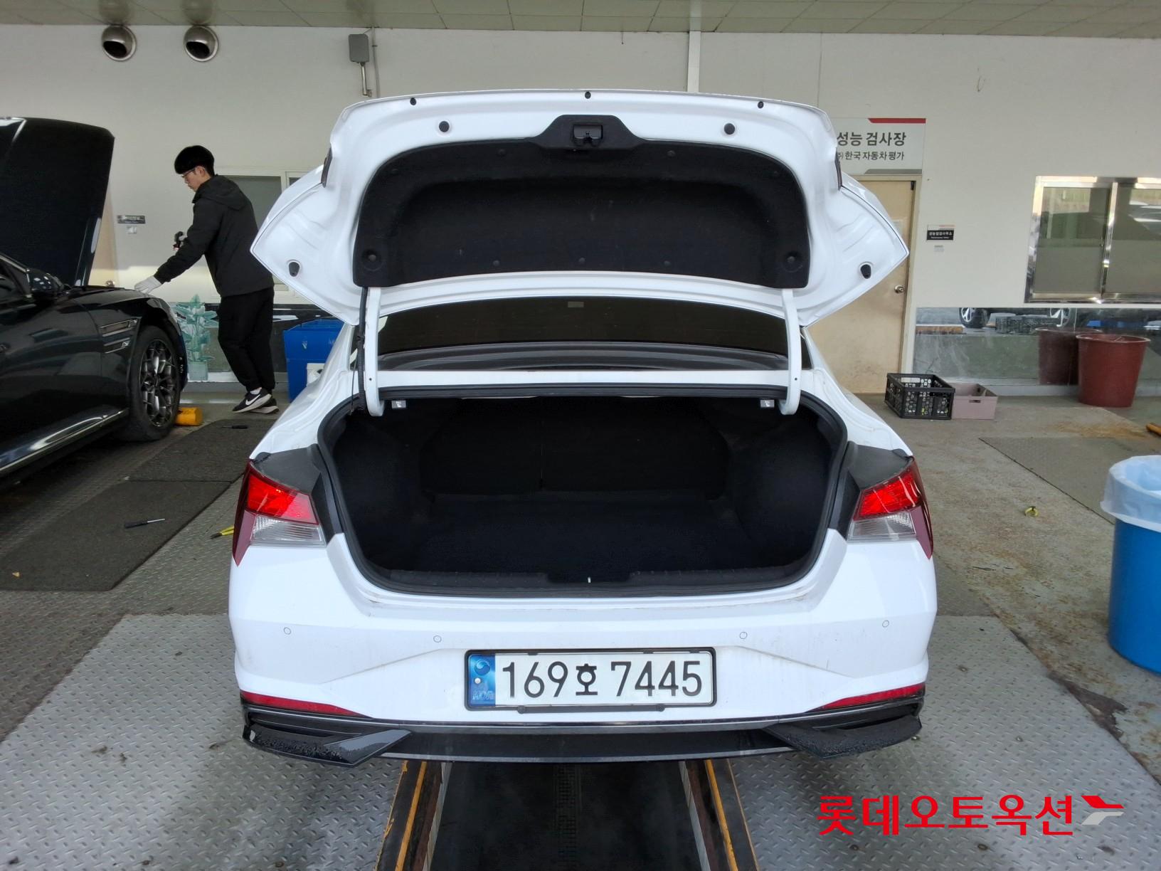 هيونداي إلانترا 2023 - صورة 9