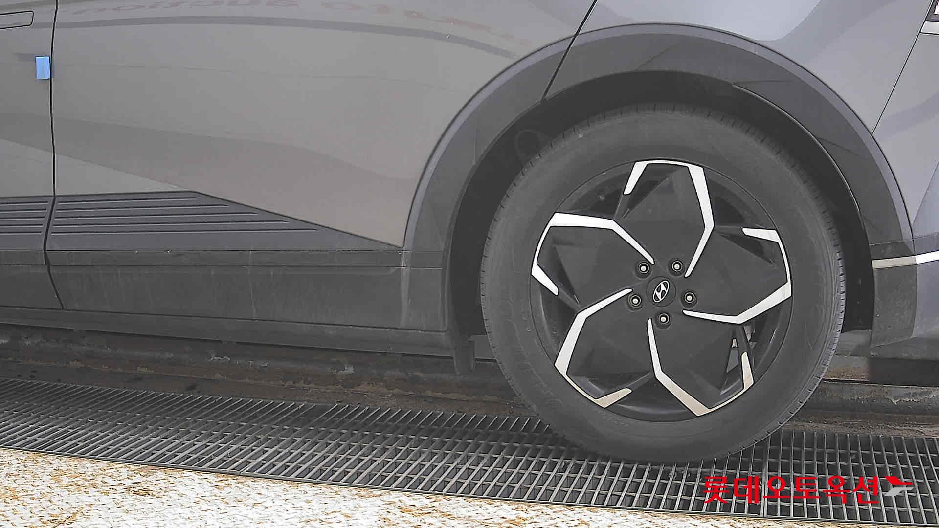 هيونداي أيونيك 5 2022 - صورة 26