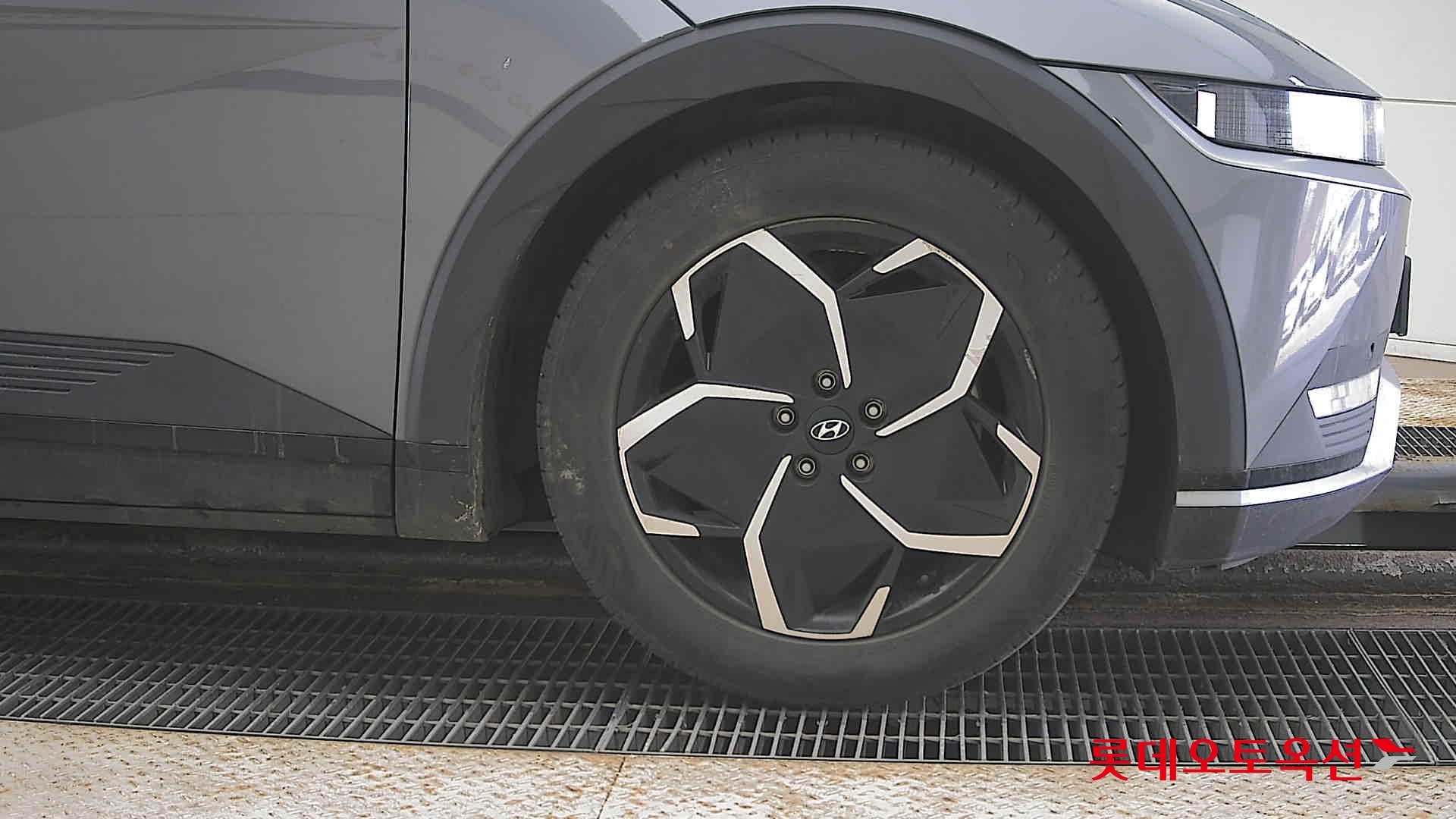 هيونداي أيونيك 5 2022 - صورة 27