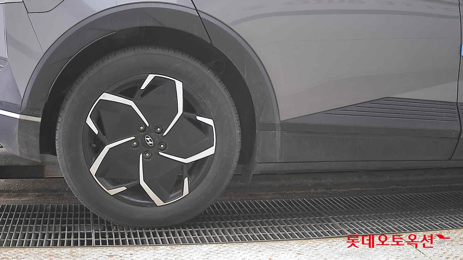 هيونداي أيونيك 5 2022 - صورة 28