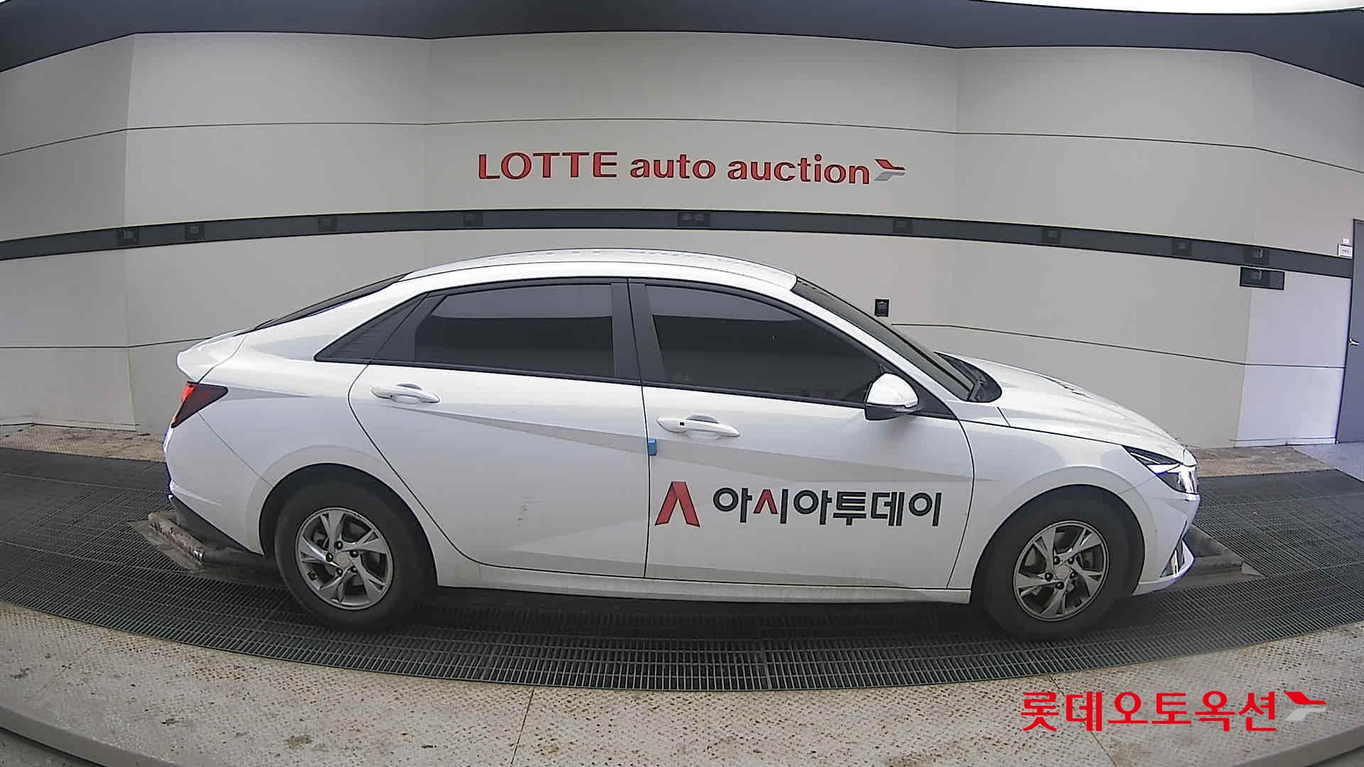 هيونداي إلانترا 2021 - صورة 21