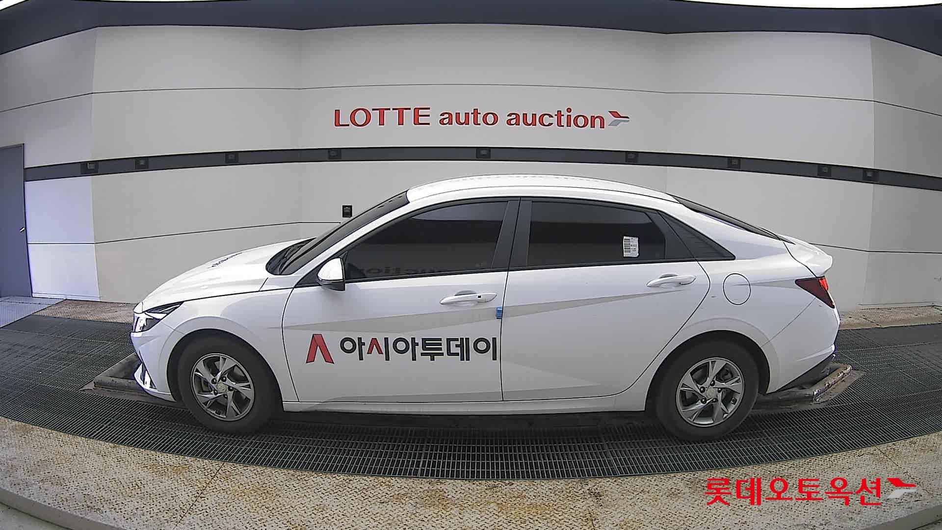 هيونداي إلانترا 2021 - صورة 13