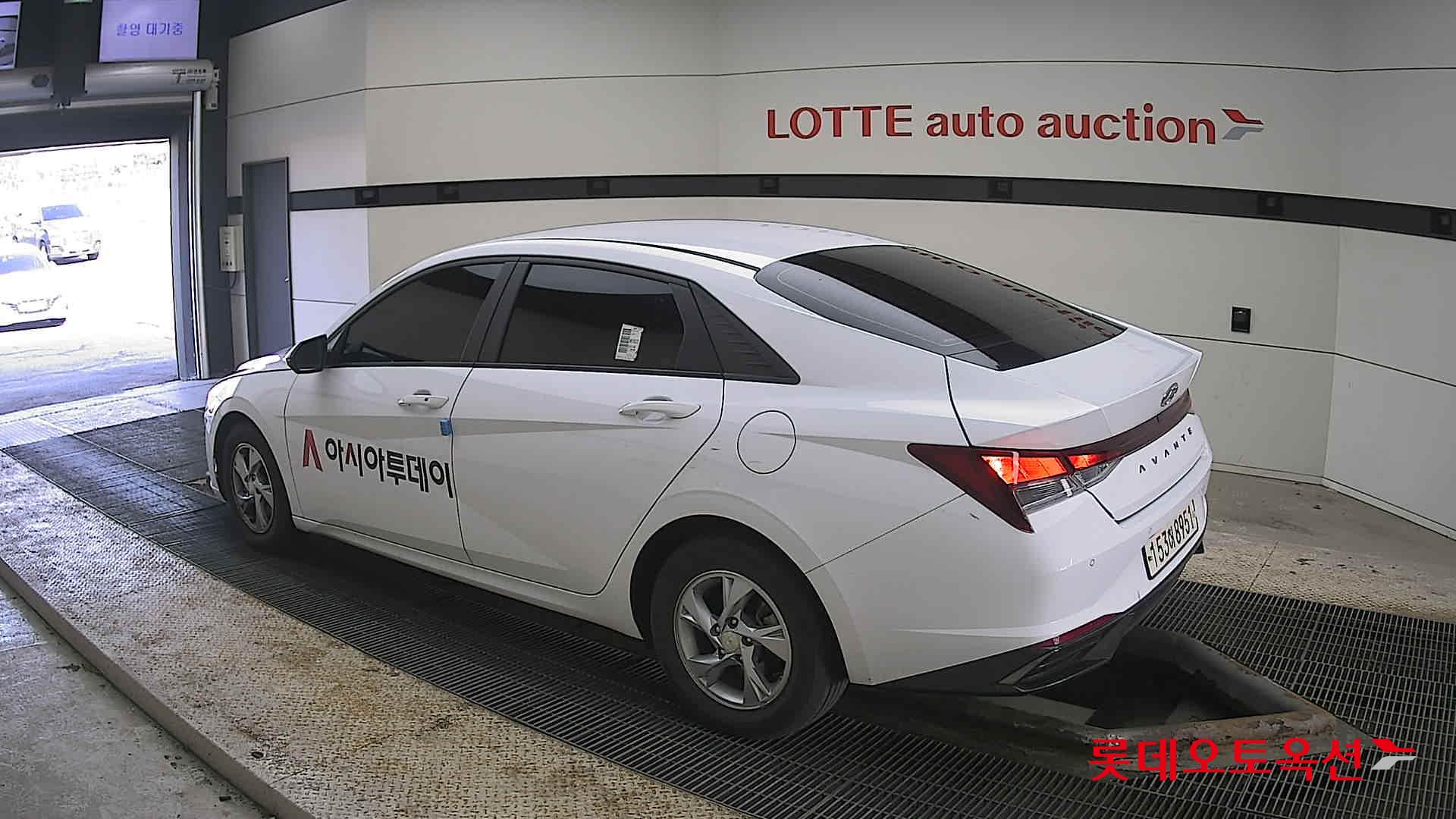 هيونداي إلانترا 2021 - صورة 15