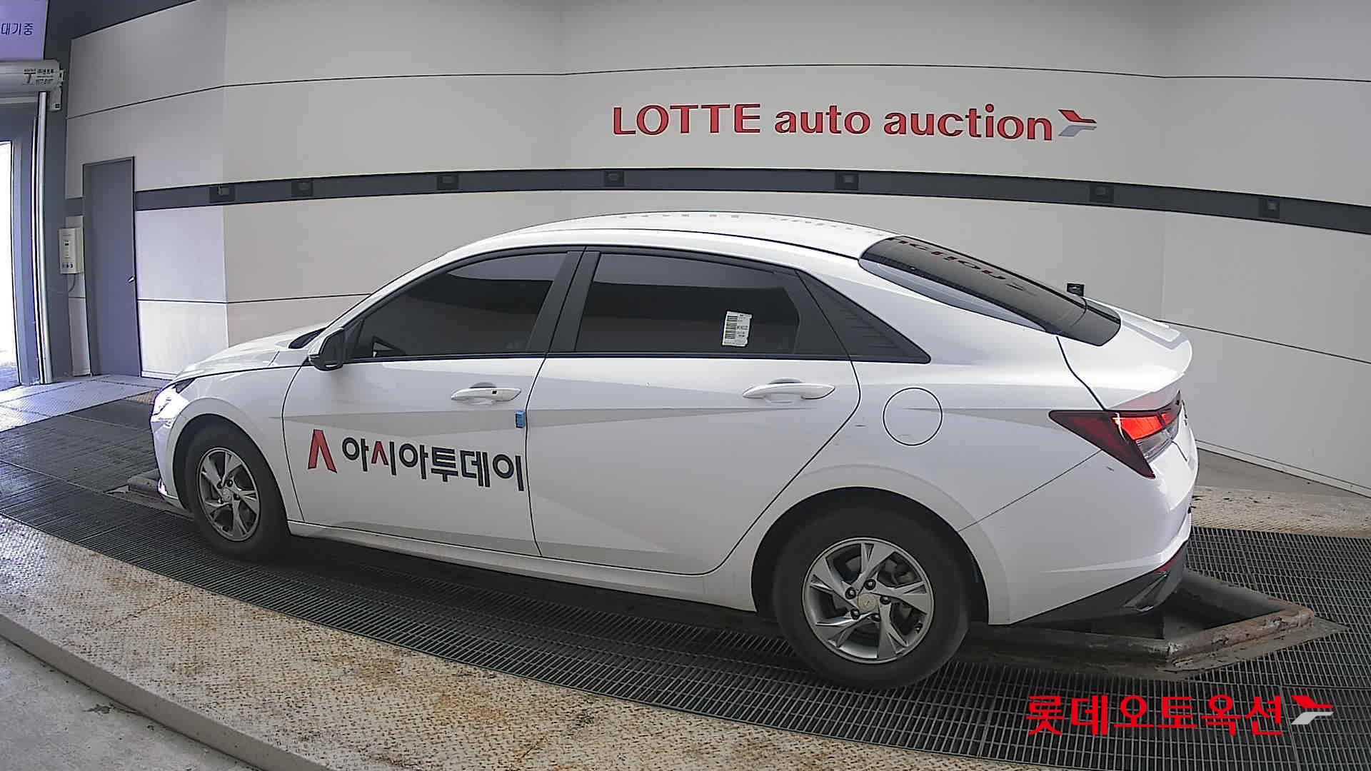 هيونداي إلانترا 2021 - صورة 14