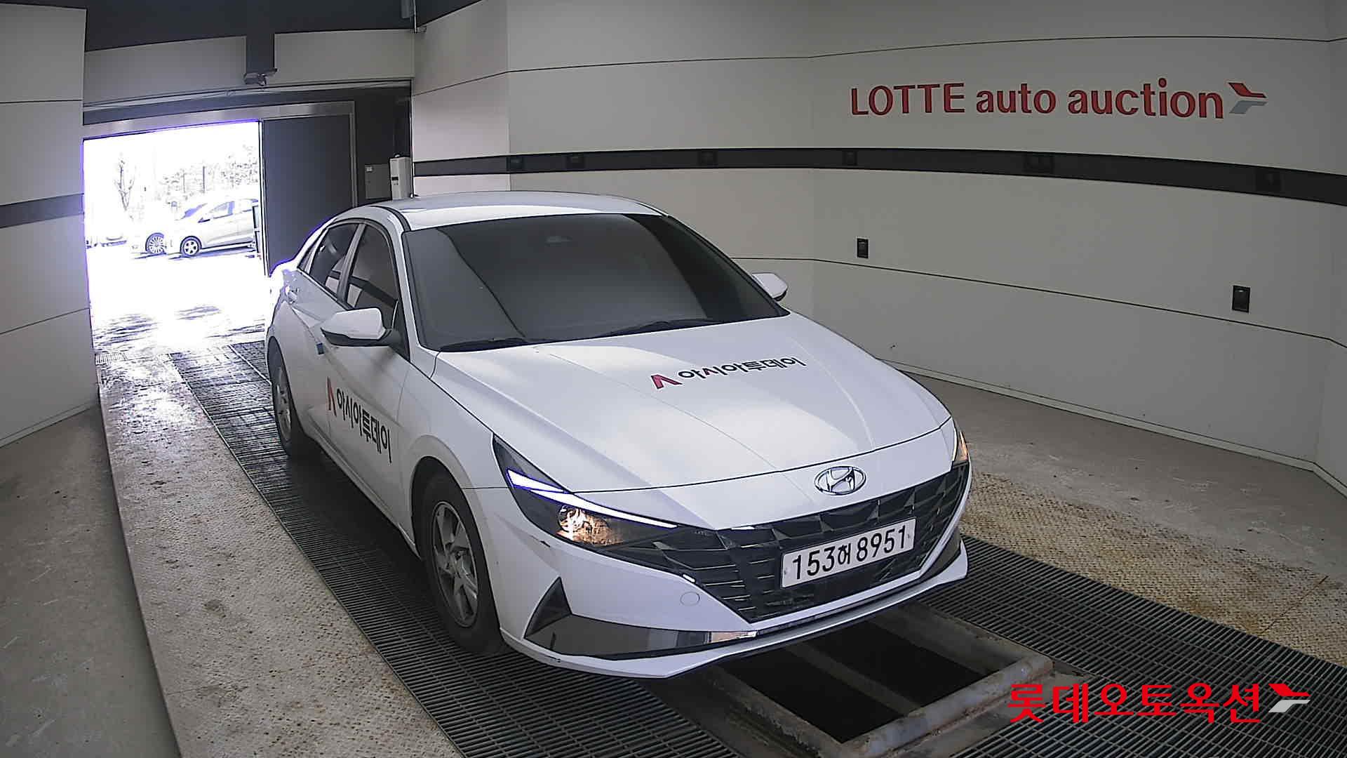 هيونداي إلانترا 2021 - صورة 24