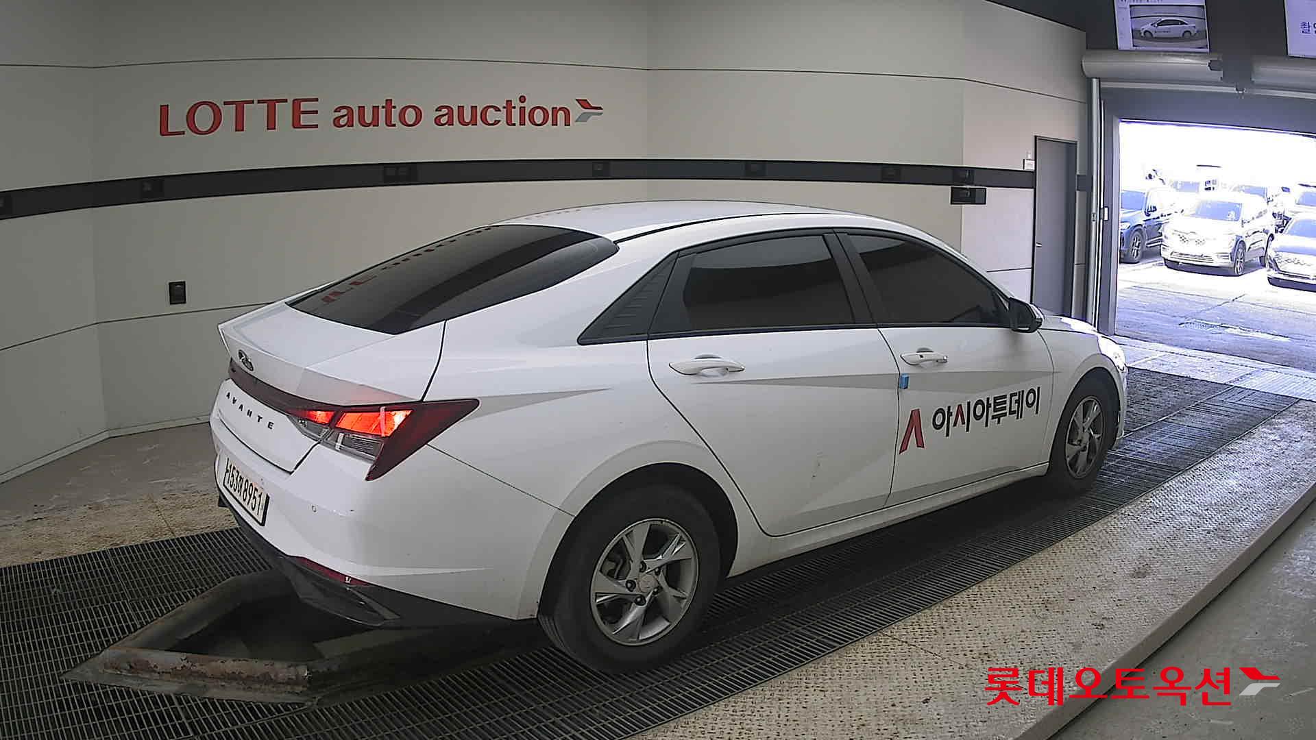 هيونداي إلانترا 2021 - صورة 19